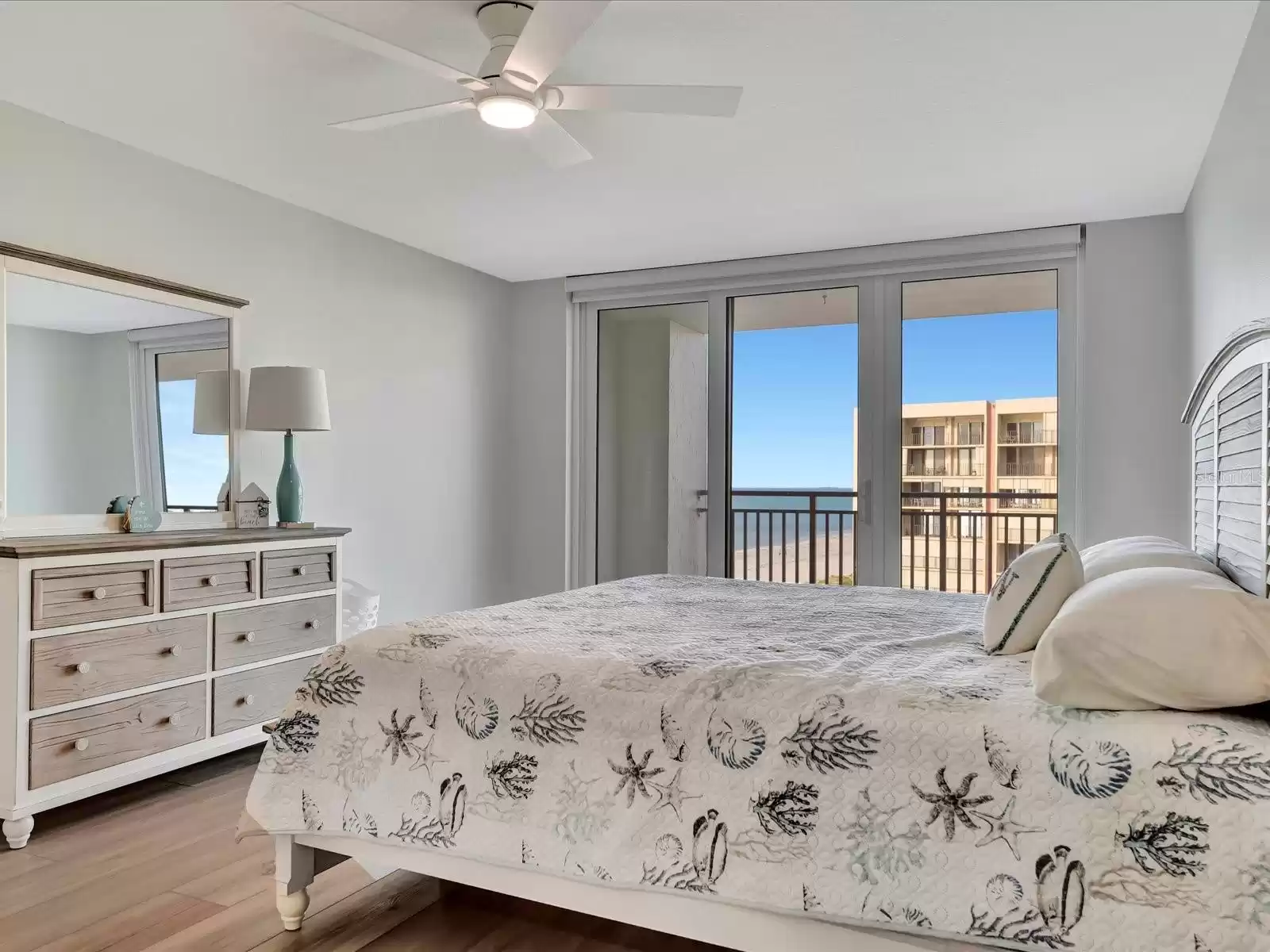 1430 GULF BOULEVARD, CLEARWATER BEACH, Florida 33767, 2 Bedrooms Bedrooms, ,2 BathroomsBathrooms,Residential Lease,For Rent,GULF,MFRTB8325044