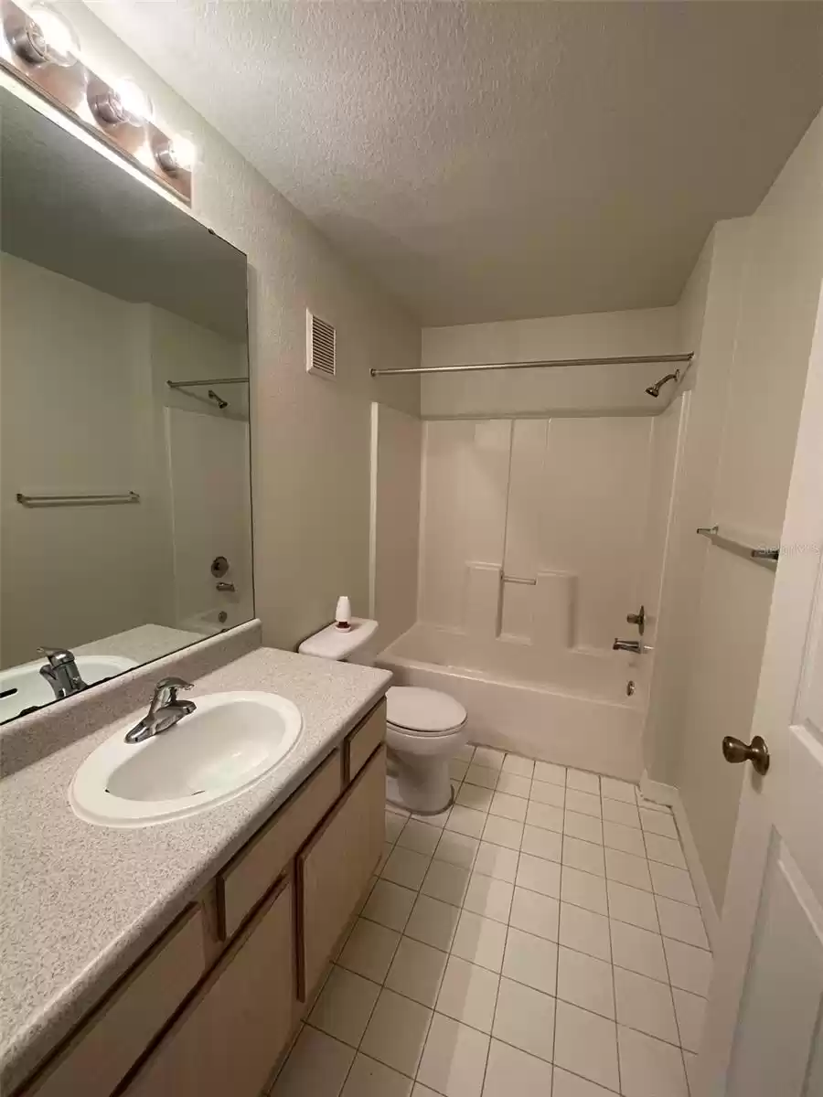 5475 VINELAND ROAD, ORLANDO, Florida 32811, 2 Bedrooms Bedrooms, ,2 BathroomsBathrooms,Residential Lease,For Rent,VINELAND,MFRO6260490