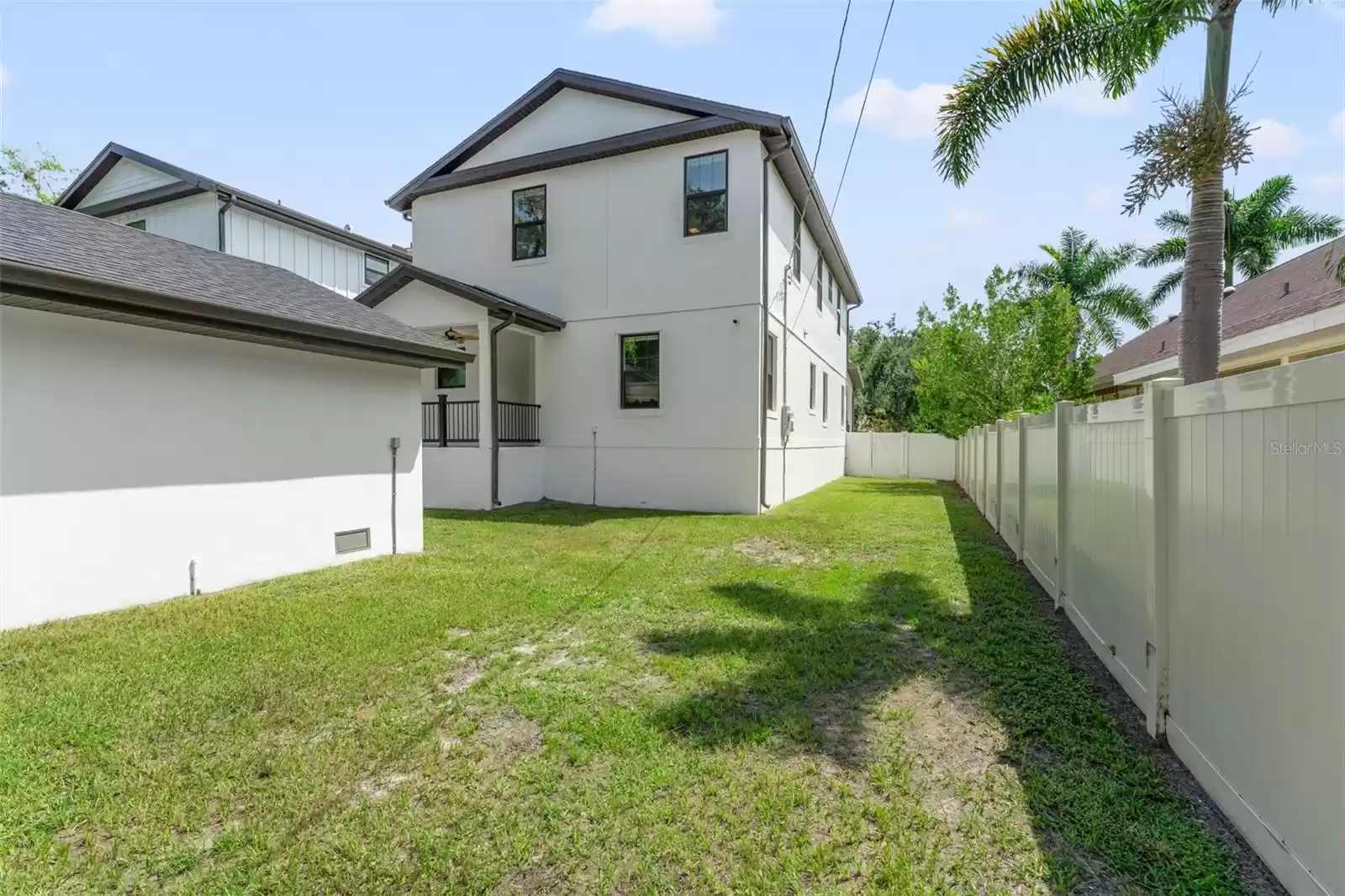 2735 BAYSIDE DRIVE, SAINT PETERSBURG, Florida 33705, 4 Bedrooms Bedrooms, ,3 BathroomsBathrooms,Residential Lease,For Rent,BAYSIDE,MFRTB8325058