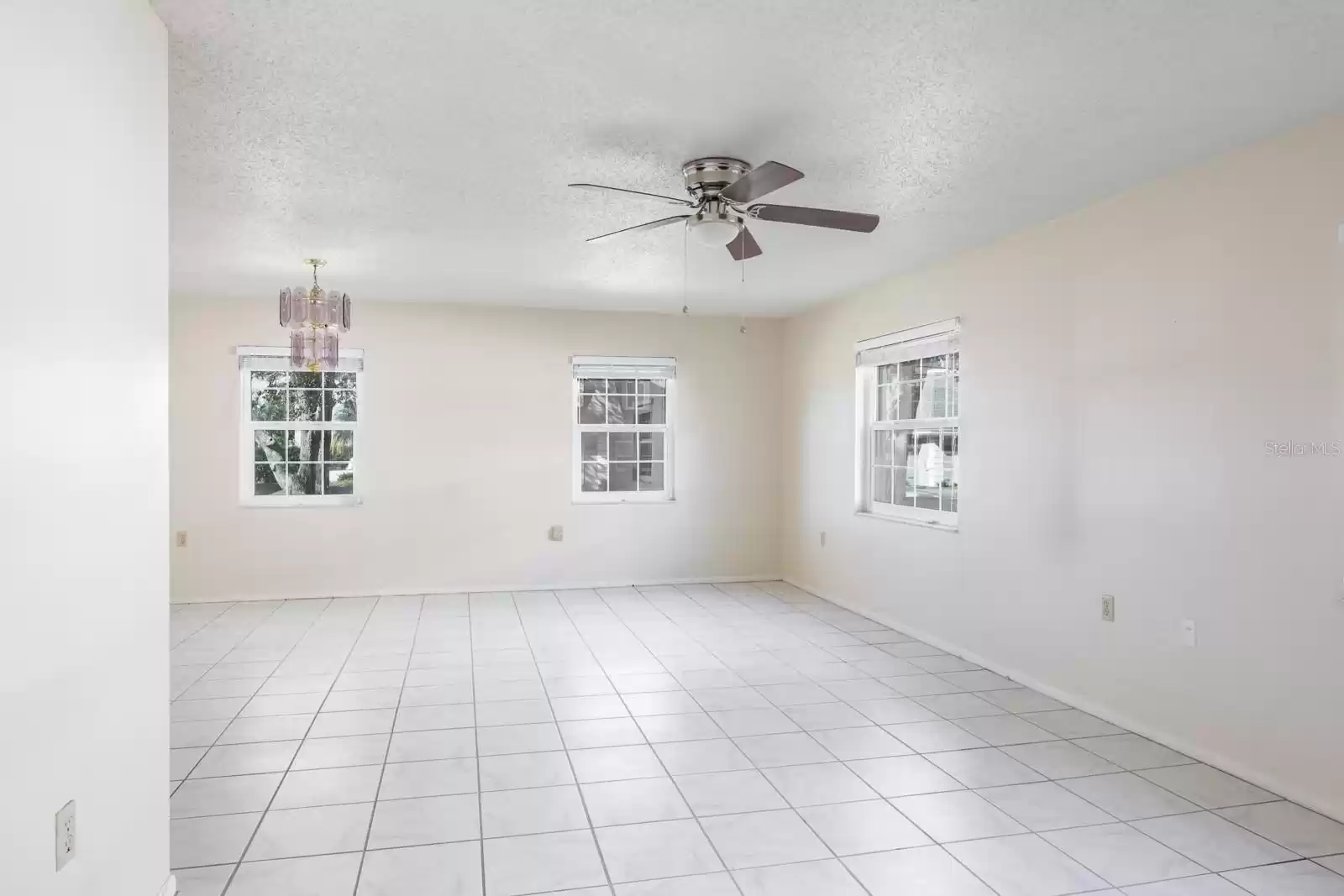 1727 BELLEAIR FOREST DRIVE, BELLEAIR, Florida 33756, 3 Bedrooms Bedrooms, ,2 BathroomsBathrooms,Residential,For Sale,BELLEAIR FOREST,MFRTB8323557