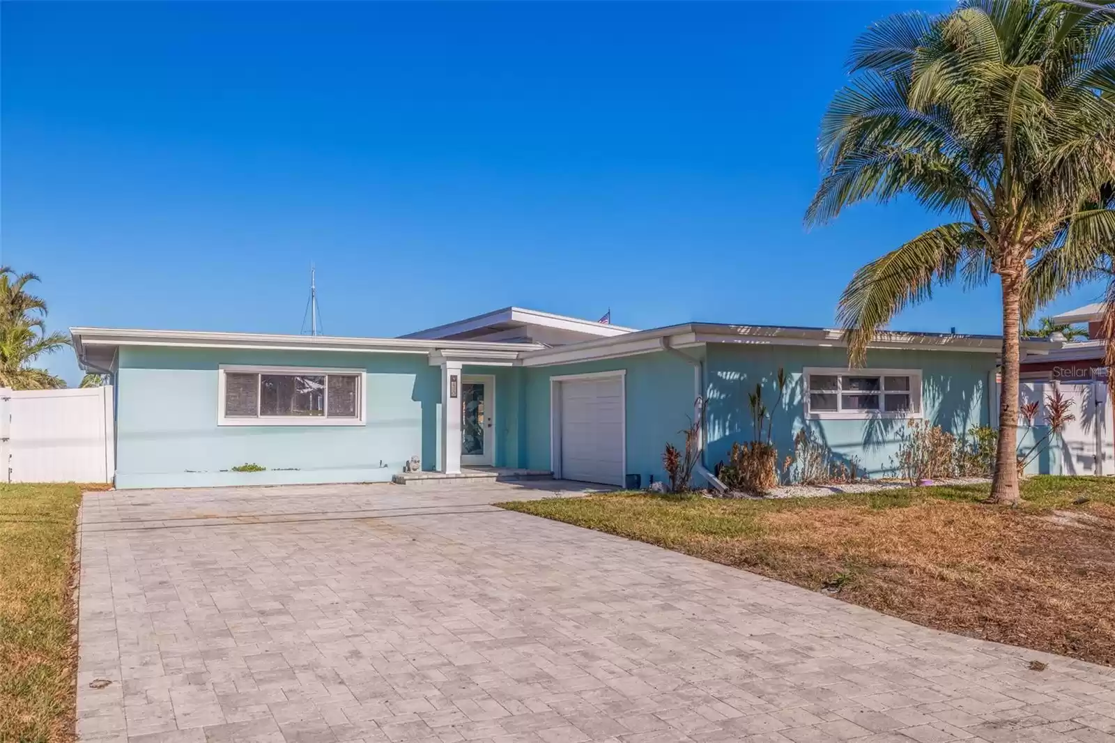 480 115TH AVENUE, TREASURE ISLAND, Florida 33706, 3 Bedrooms Bedrooms, ,2 BathroomsBathrooms,Residential,For Sale,115TH,MFRTB8325018