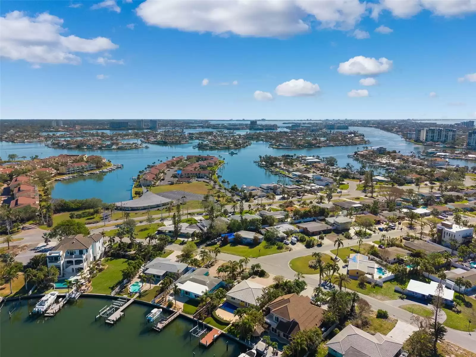 10244 TARPON DRIVE, TREASURE ISLAND, Florida 33706, 3 Bedrooms Bedrooms, ,2 BathroomsBathrooms,Residential,For Sale,TARPON,MFRTB8325100