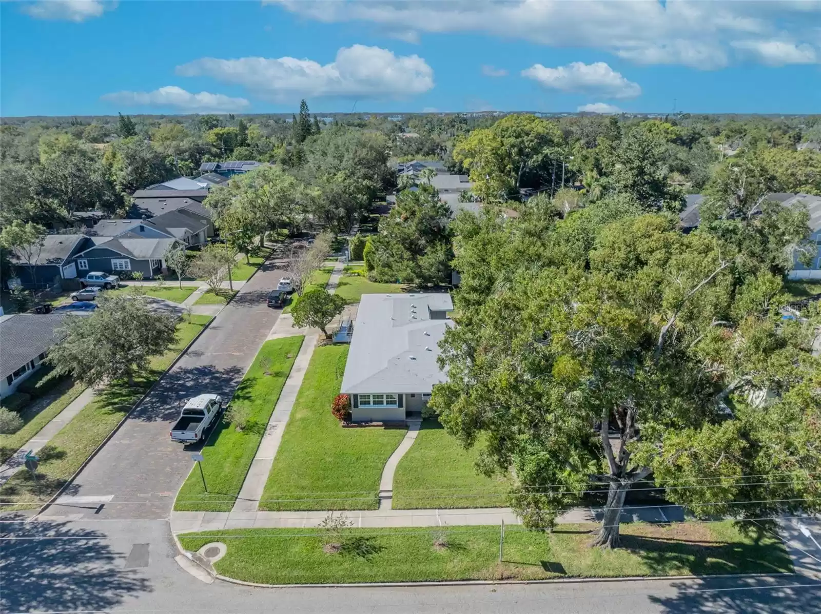 2000 WESTMORELAND DRIVE, ORLANDO, Florida 32804, 3 Bedrooms Bedrooms, ,1 BathroomBathrooms,Residential,For Sale,WESTMORELAND,MFRO6260347