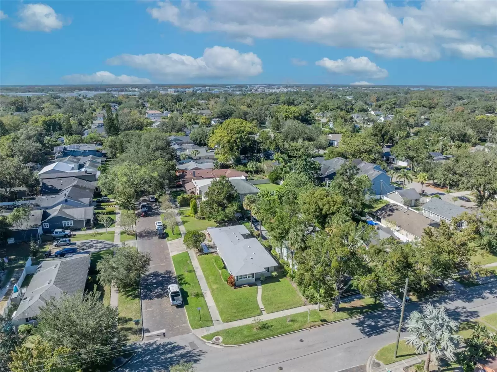 2000 WESTMORELAND DRIVE, ORLANDO, Florida 32804, 3 Bedrooms Bedrooms, ,1 BathroomBathrooms,Residential,For Sale,WESTMORELAND,MFRO6260347