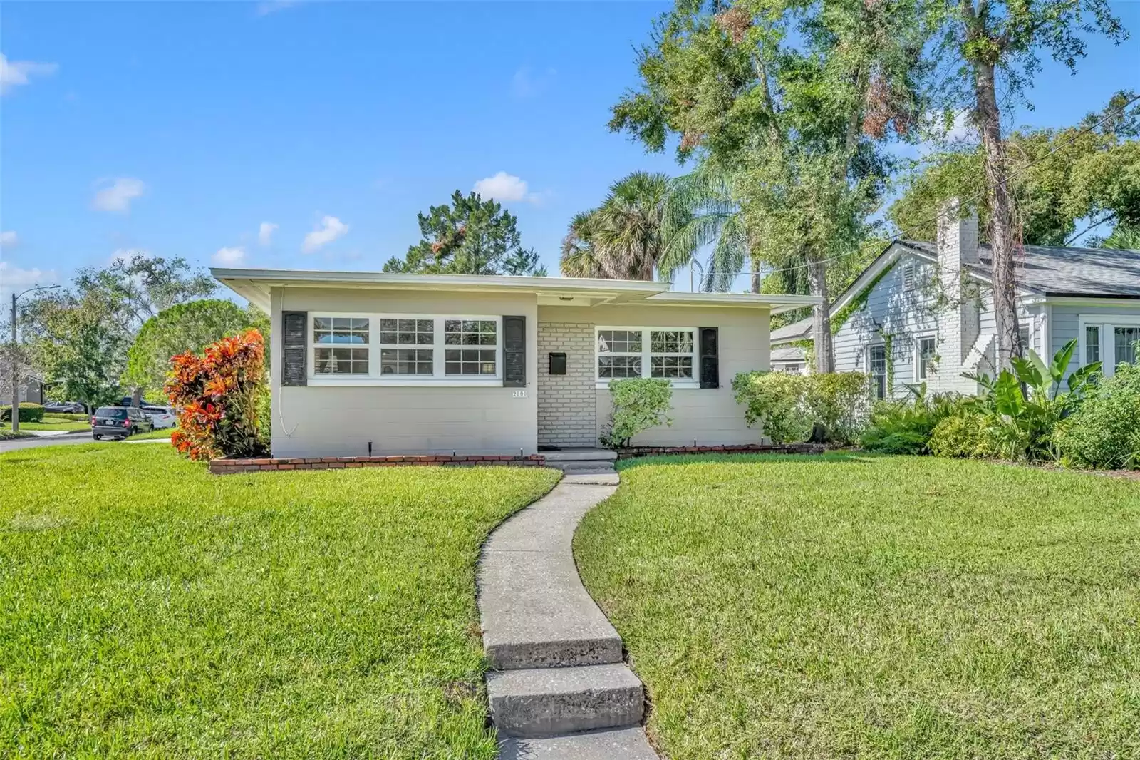 2000 WESTMORELAND DRIVE, ORLANDO, Florida 32804, 3 Bedrooms Bedrooms, ,1 BathroomBathrooms,Residential,For Sale,WESTMORELAND,MFRO6260347