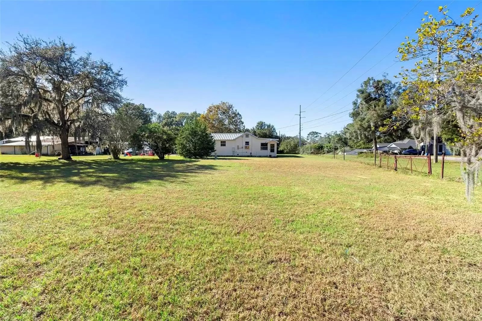 1010 NEW YORK AVENUE, ORANGE CITY, Florida 32763, 3 Bedrooms Bedrooms, ,1 BathroomBathrooms,Residential,For Sale,NEW YORK,MFRV4939633