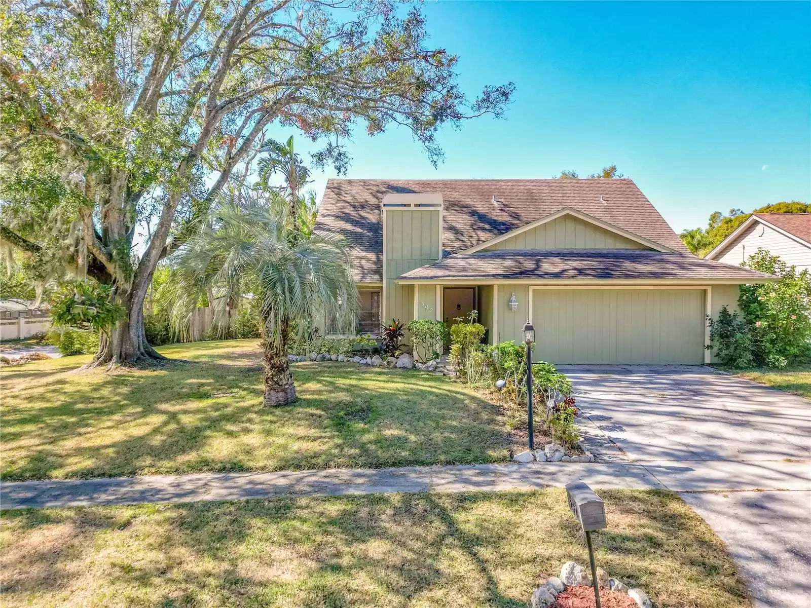 502 HILLDALE ROAD, BRANDON, Florida 33510, 3 Bedrooms Bedrooms, ,2 BathroomsBathrooms,Residential,For Sale,HILLDALE,MFRTB8322051