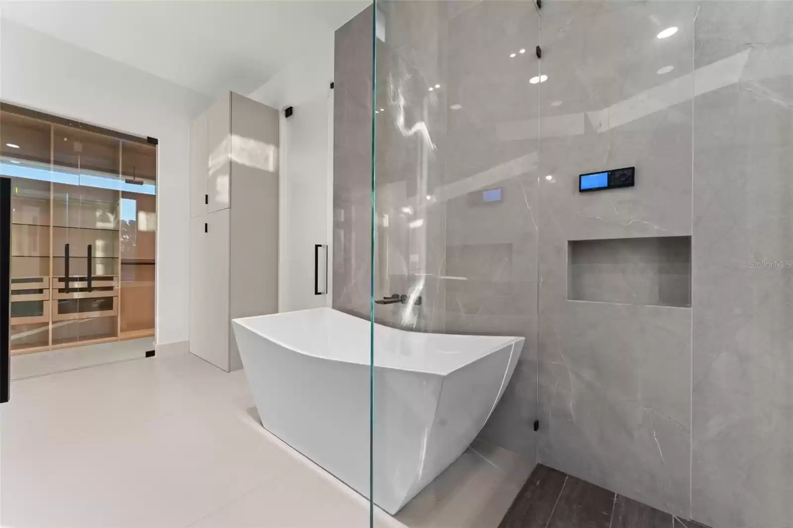 2660 Via Tuscany, Winter Park, Florida 32789, 4 Bedrooms Bedrooms, ,5 BathroomsBathrooms,Residential,For Sale,VIA TUSCANY,O6260493