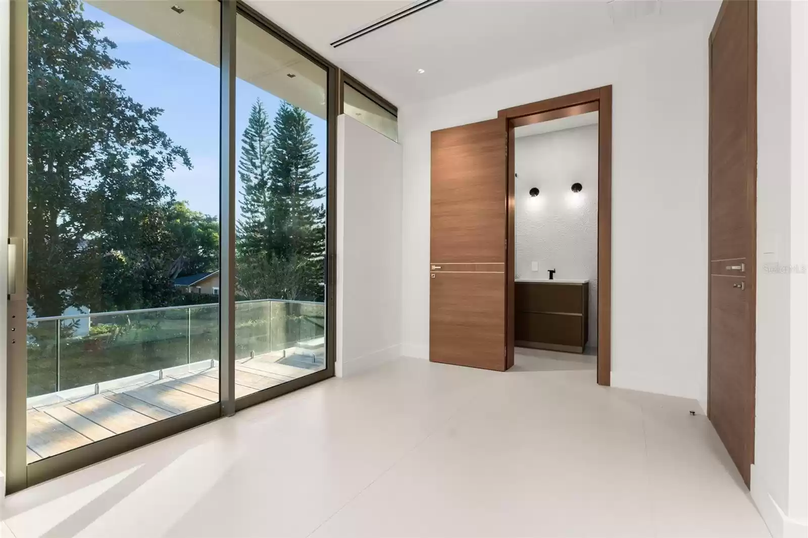 2660 Via Tuscany, Winter Park, Florida 32789, 4 Bedrooms Bedrooms, ,5 BathroomsBathrooms,Residential,For Sale,VIA TUSCANY,O6260493