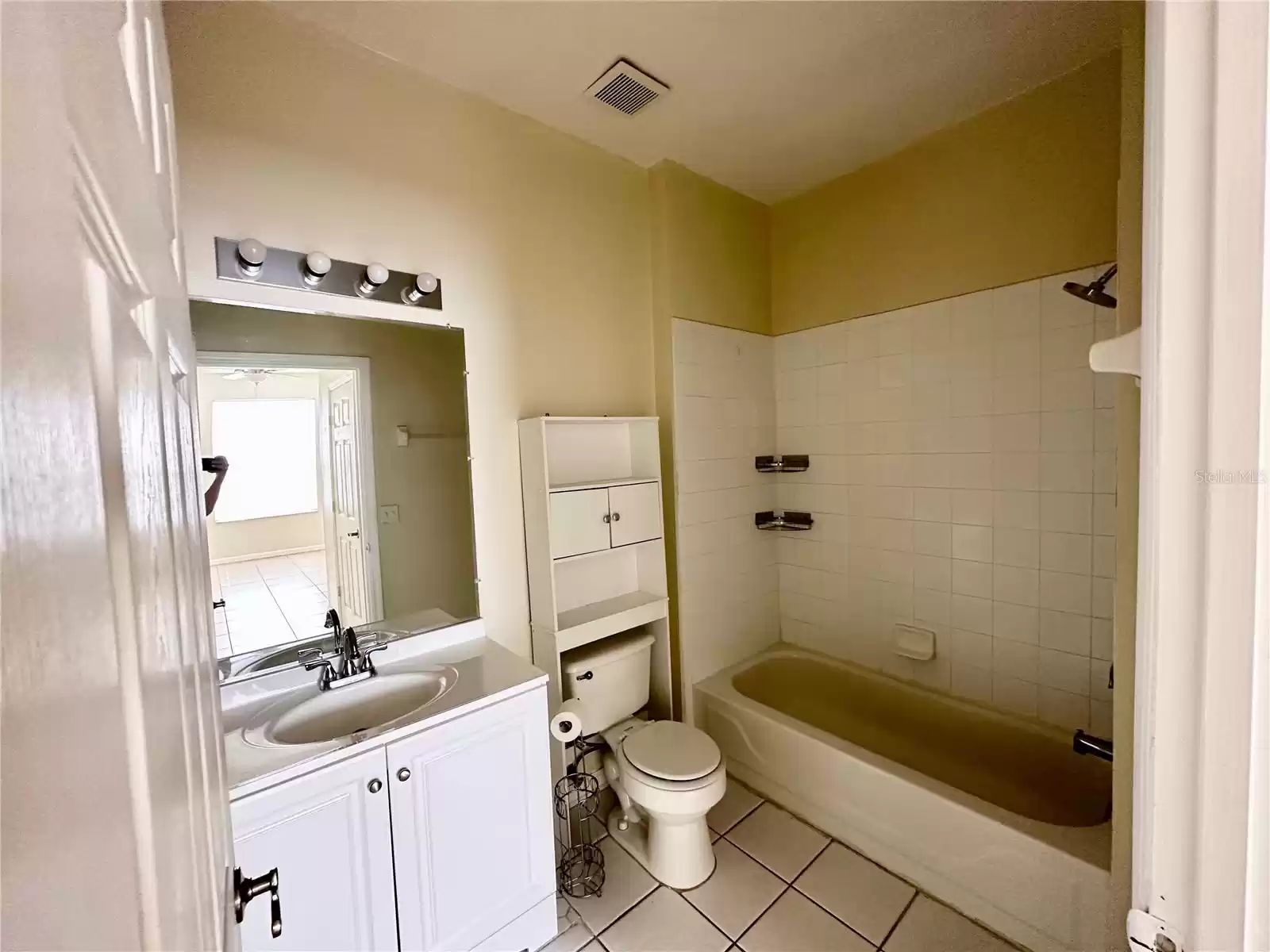 7109 YACHT BASIN AVENUE, ORLANDO, Florida 32835, 3 Bedrooms Bedrooms, ,2 BathroomsBathrooms,Residential Lease,For Rent,YACHT BASIN,MFRS5116318