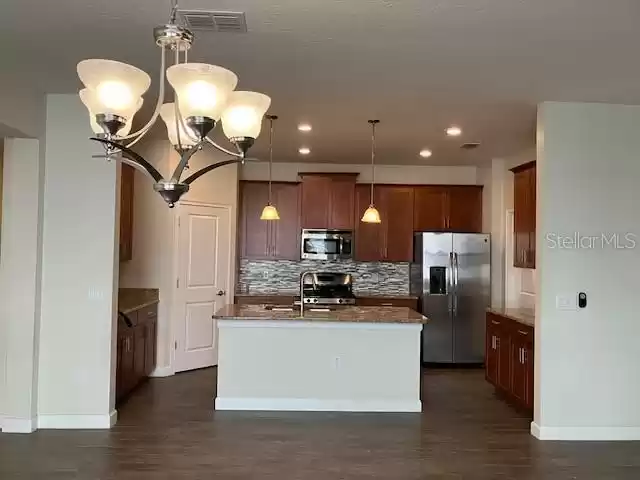 7518 BLUEJACK OAK DRIVE, WINTER GARDEN, Florida 34787, 4 Bedrooms Bedrooms, ,3 BathroomsBathrooms,Residential Lease,For Rent,BLUEJACK OAK,MFRO6260835