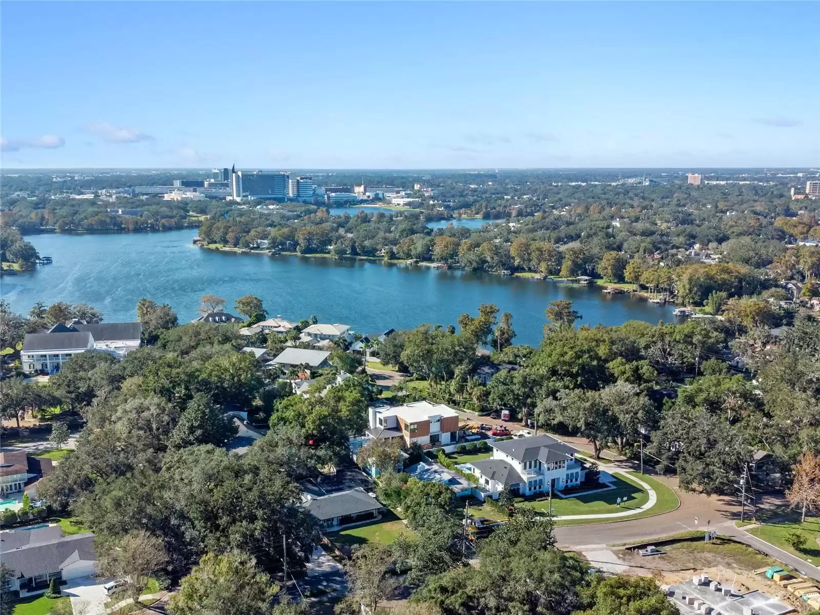 1948 ROWENA AVENUE, ORLANDO, Florida 32803, 5 Bedrooms Bedrooms, ,5 BathroomsBathrooms,Residential,For Sale,ROWENA,MFRO6258640