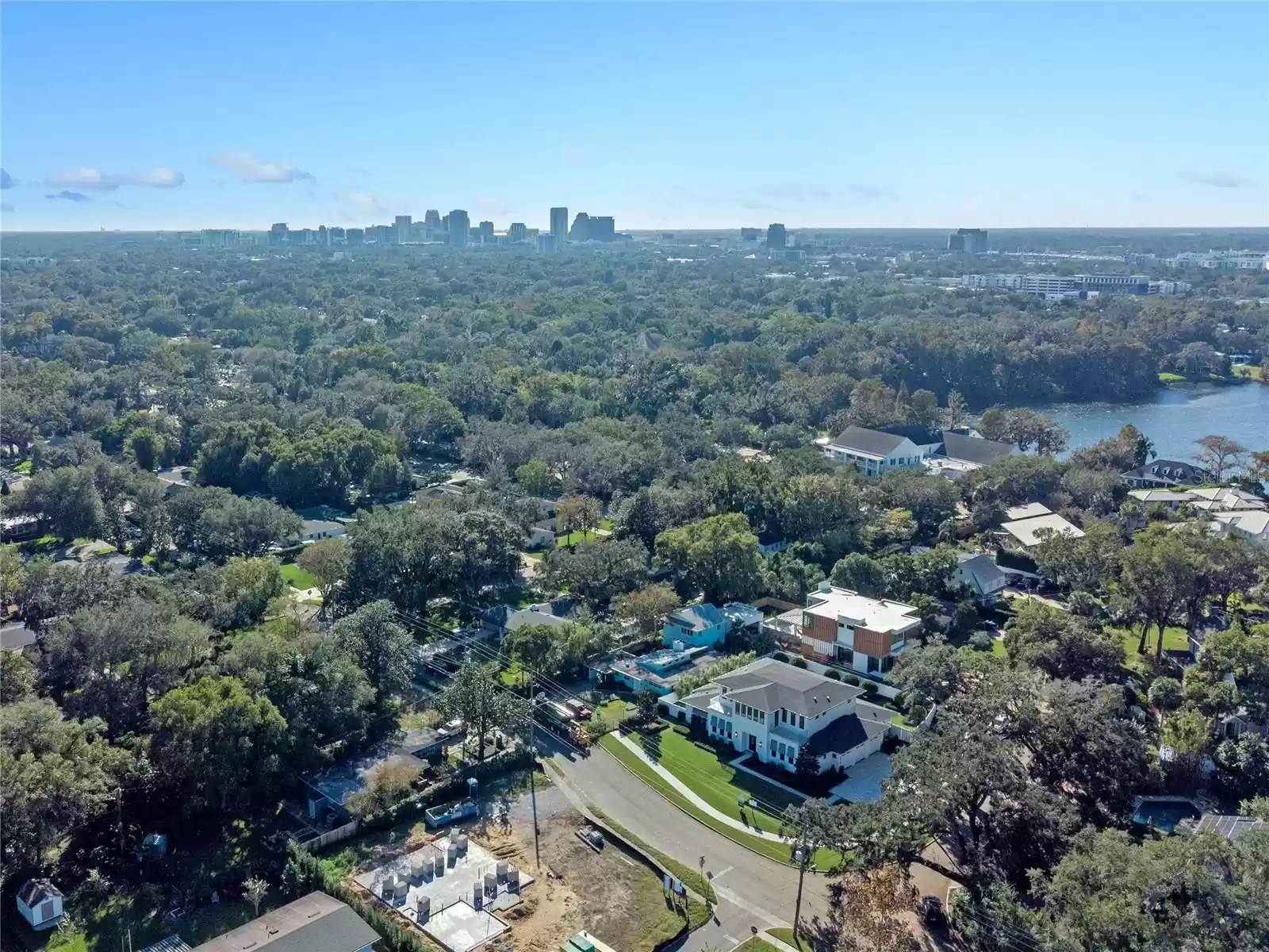 1948 ROWENA AVENUE, ORLANDO, Florida 32803, 5 Bedrooms Bedrooms, ,5 BathroomsBathrooms,Residential,For Sale,ROWENA,MFRO6258640