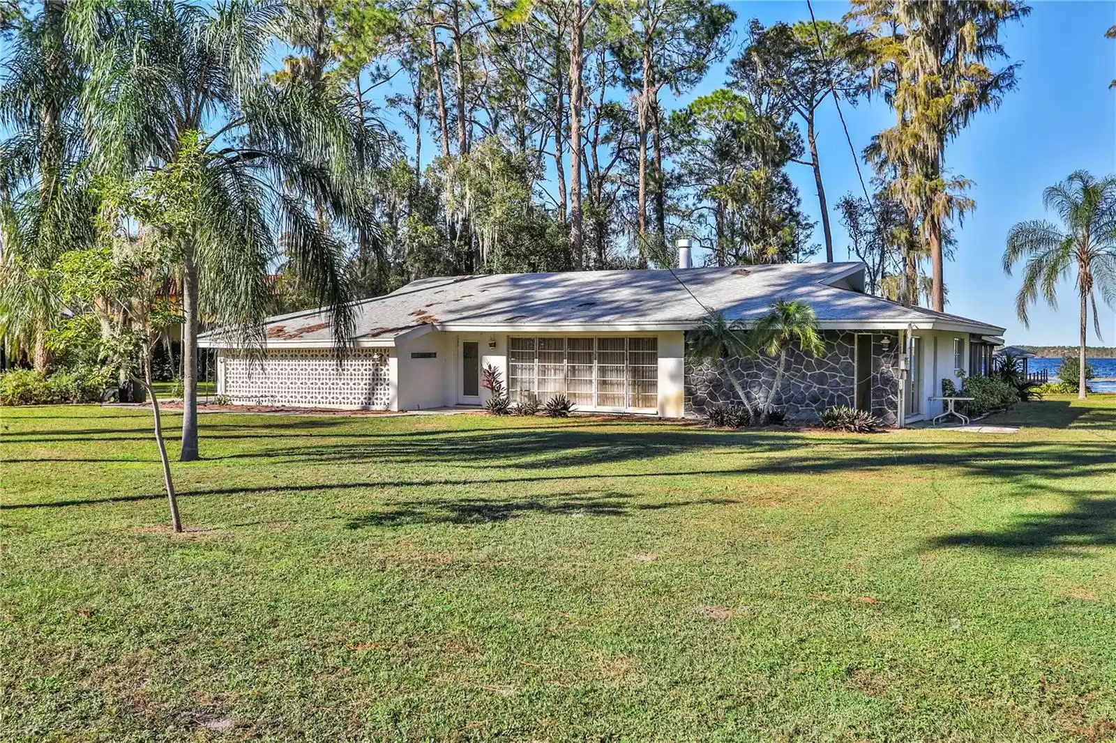 10121 LONE TREE LANE, ORLANDO, Florida 32836, 3 Bedrooms Bedrooms, ,2 BathroomsBathrooms,Residential,For Sale,LONE TREE,MFRO6256924