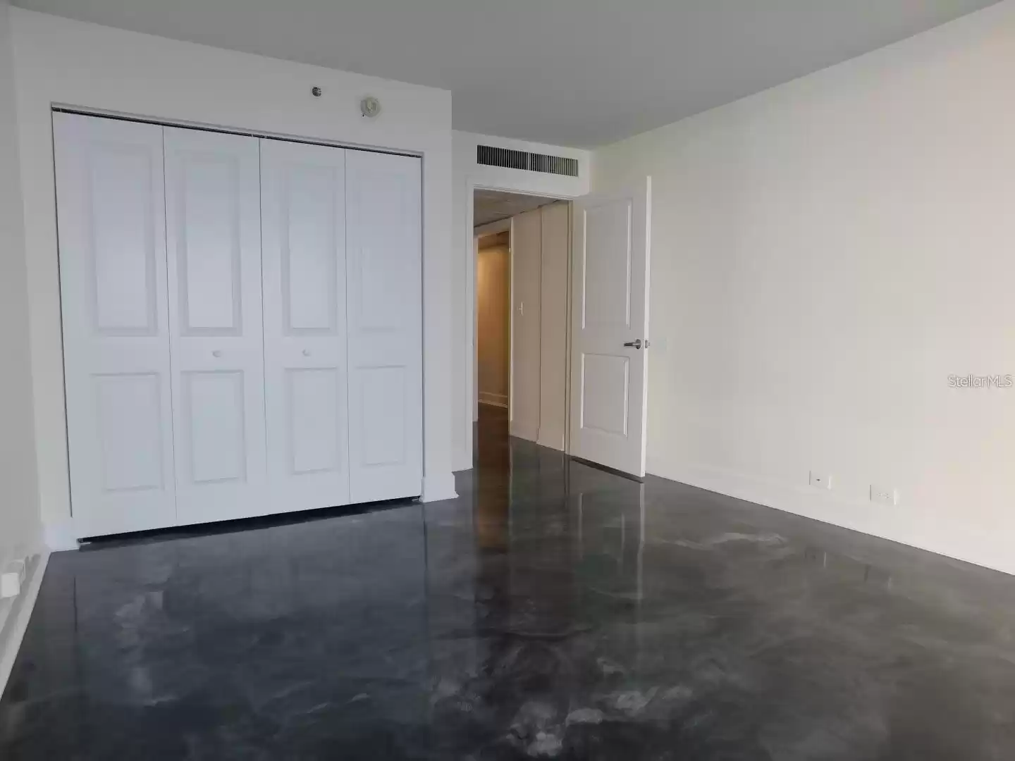 151 WASHINGTON STREET, ORLANDO, Florida 32801, 2 Bedrooms Bedrooms, ,2 BathroomsBathrooms,Residential Lease,For Rent,WASHINGTON,MFRO6261060