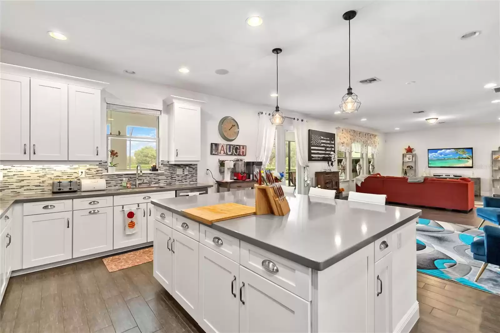 Kitchen Island with Quartzite Top