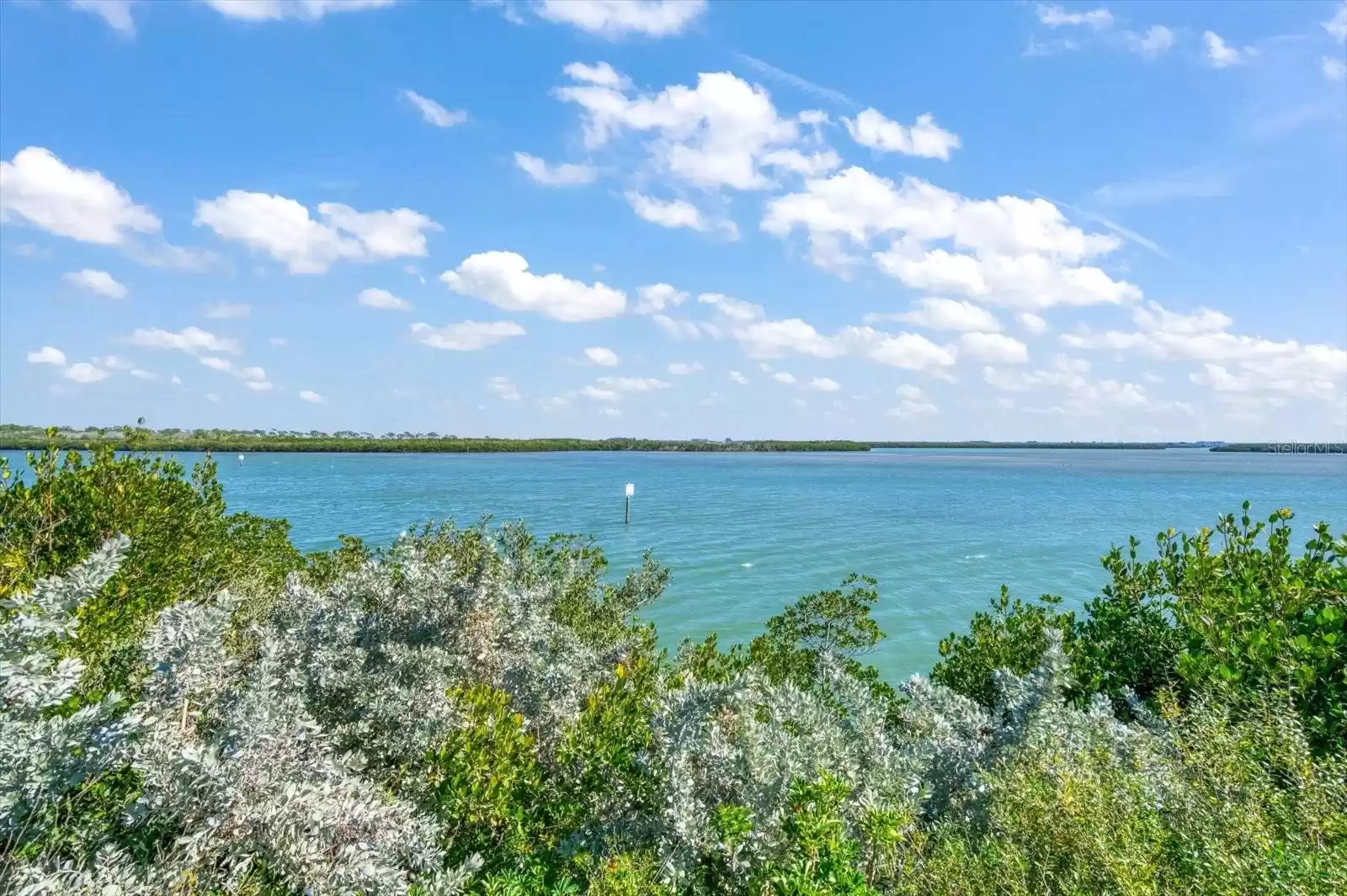 1198 Mandalay Point, Clearwater, Florida 33767, 3 Bedrooms Bedrooms, ,3 BathroomsBathrooms,Residential,For Sale,MANDALAY,U8231430