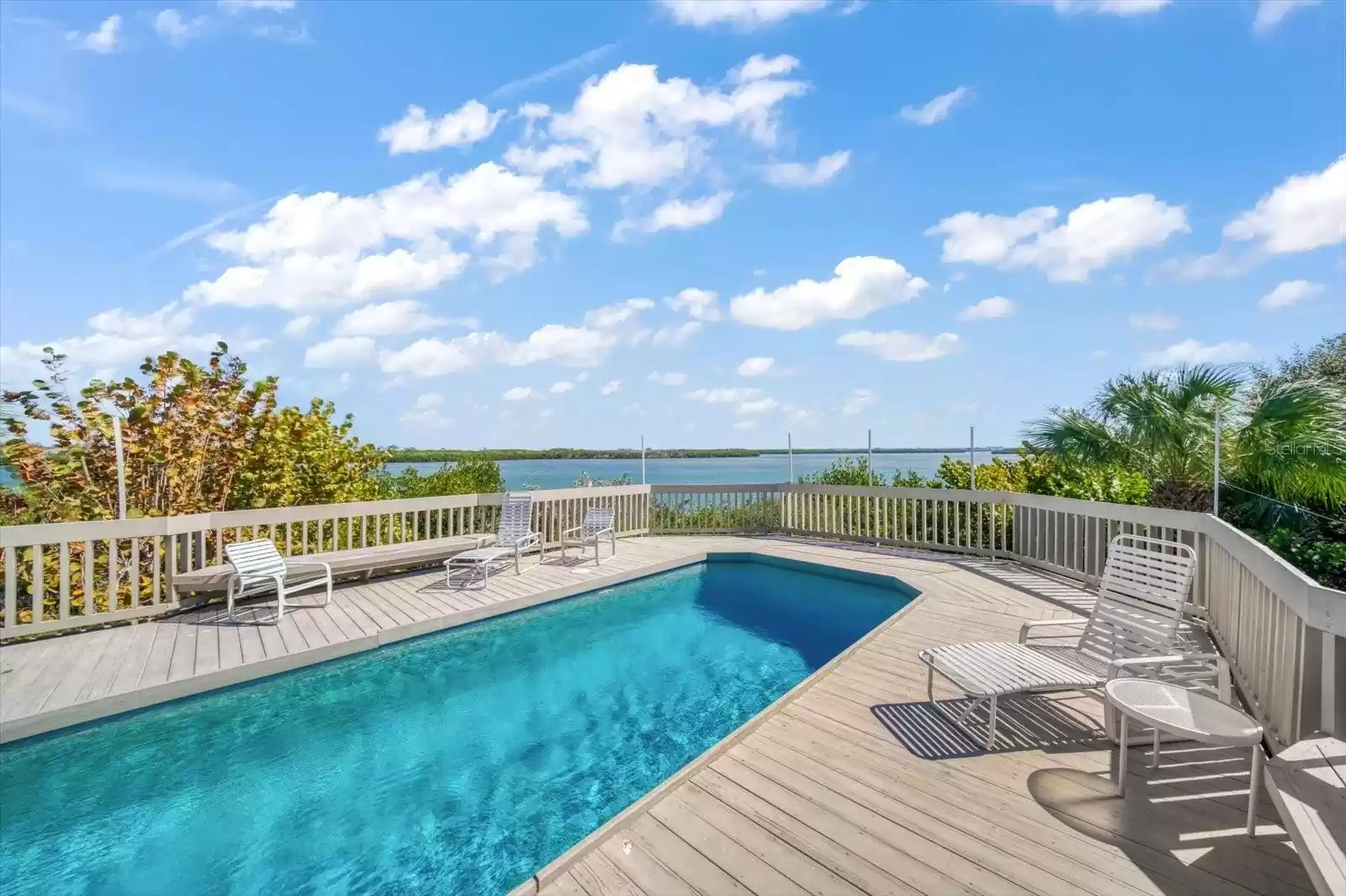 1198 Mandalay Point, Clearwater, Florida 33767, 3 Bedrooms Bedrooms, ,3 BathroomsBathrooms,Residential,For Sale,MANDALAY,U8231430