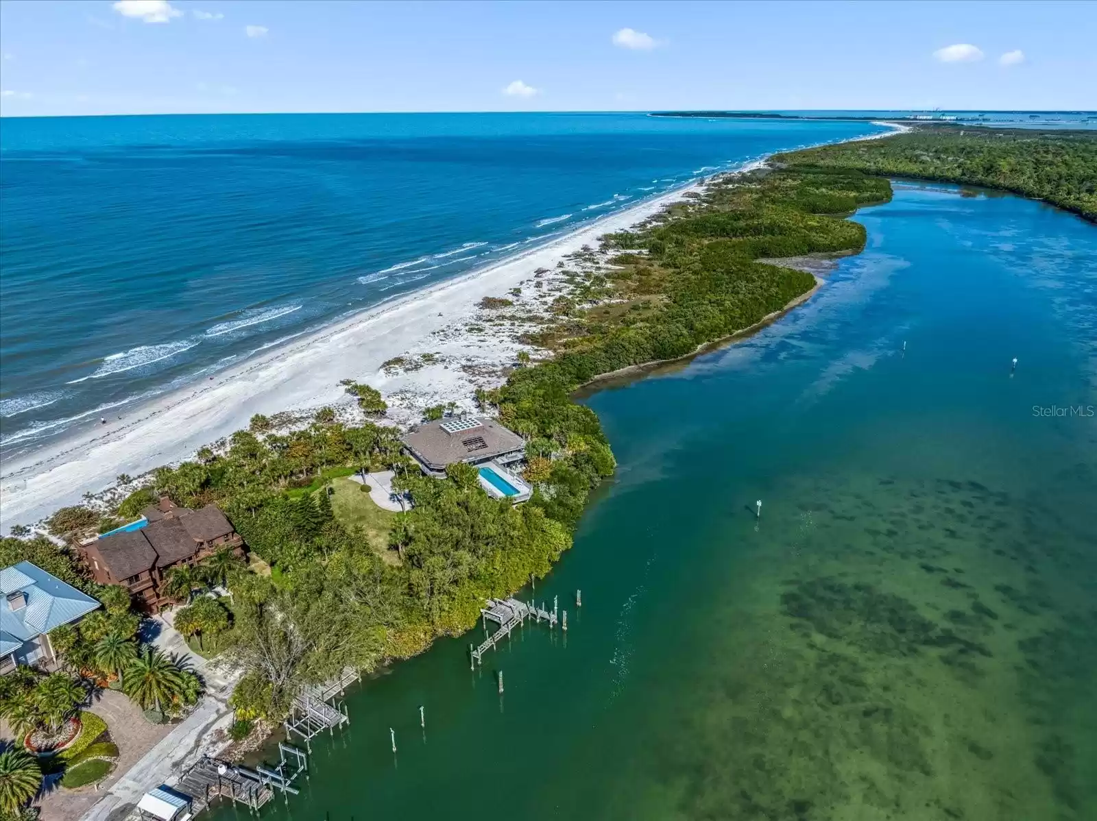 1198 Mandalay Point, Clearwater, Florida 33767, 3 Bedrooms Bedrooms, ,3 BathroomsBathrooms,Residential,For Sale,MANDALAY,U8231430