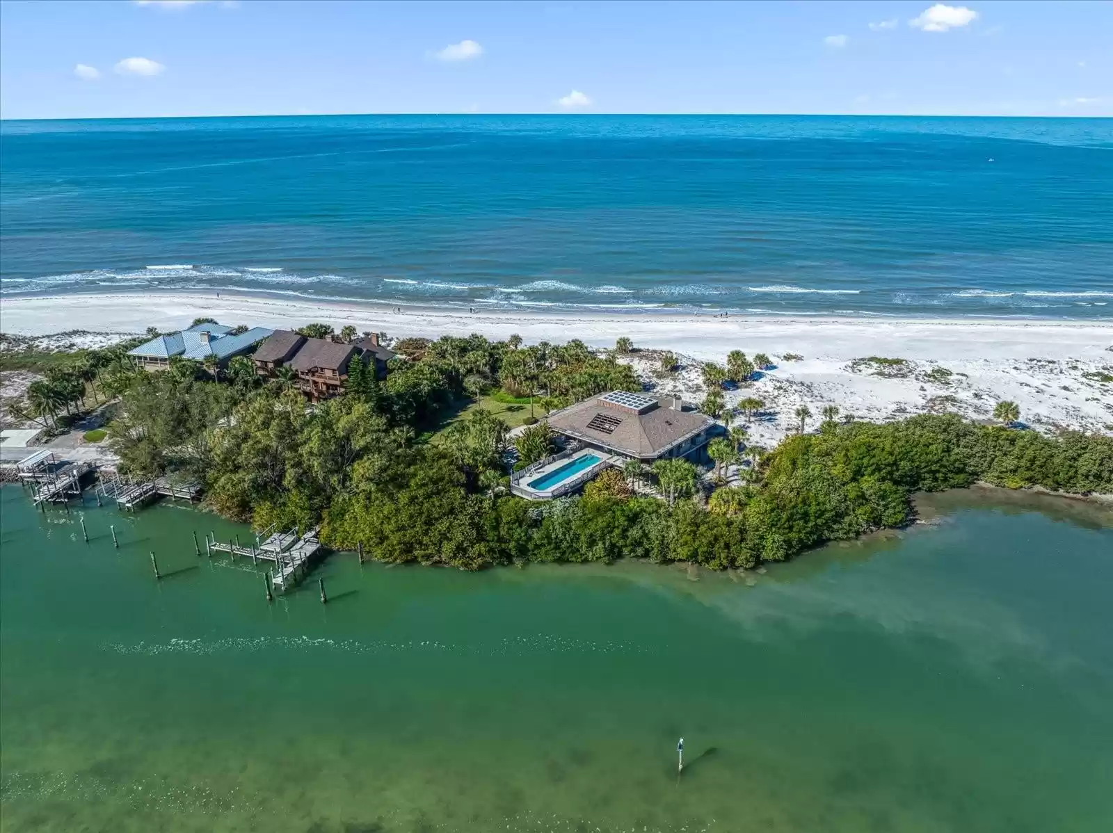 1198 Mandalay Point, Clearwater, Florida 33767, 3 Bedrooms Bedrooms, ,3 BathroomsBathrooms,Residential,For Sale,MANDALAY,U8231430