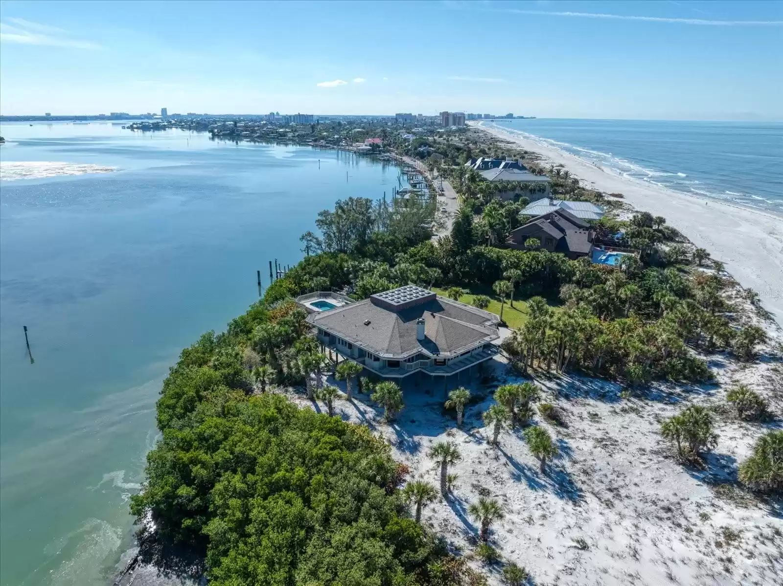 1198 Mandalay Point, Clearwater, Florida 33767, 3 Bedrooms Bedrooms, ,3 BathroomsBathrooms,Residential,For Sale,MANDALAY,U8231430