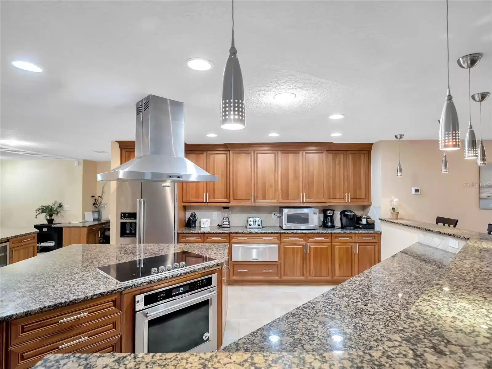 Kitchen Island Closer