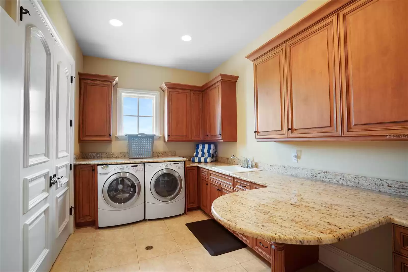 1363 Oceanview Drive, Tierra Verde, Florida 33715, 5 Bedrooms Bedrooms, ,7 BathroomsBathrooms,Residential,For Sale,OCEANVIEW,U8187636