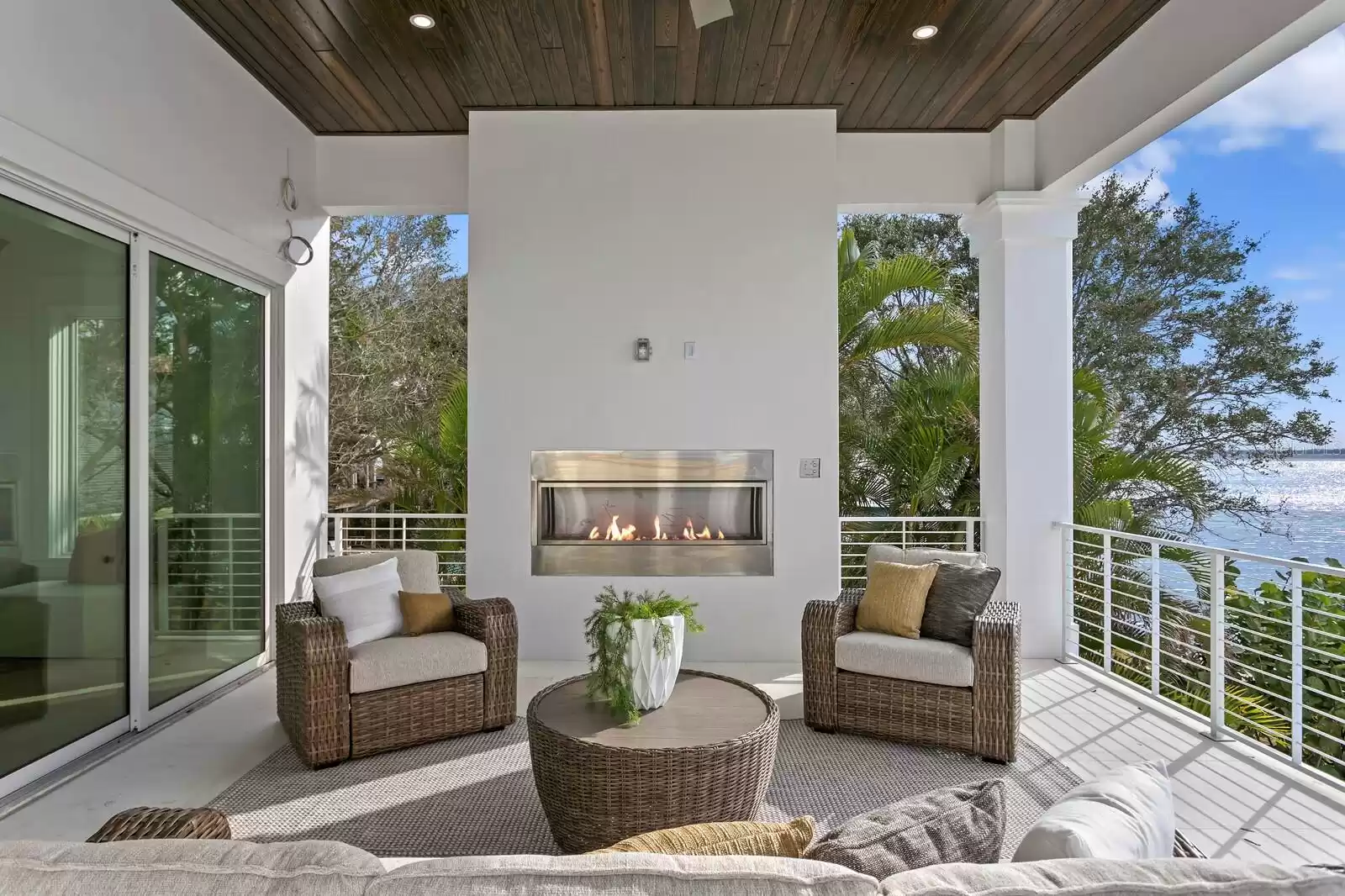 96 Martinique Avenue, Tampa, Florida 33606, 6 Bedrooms Bedrooms, ,8 BathroomsBathrooms,Residential,For Sale,MARTINIQUE,T3497745