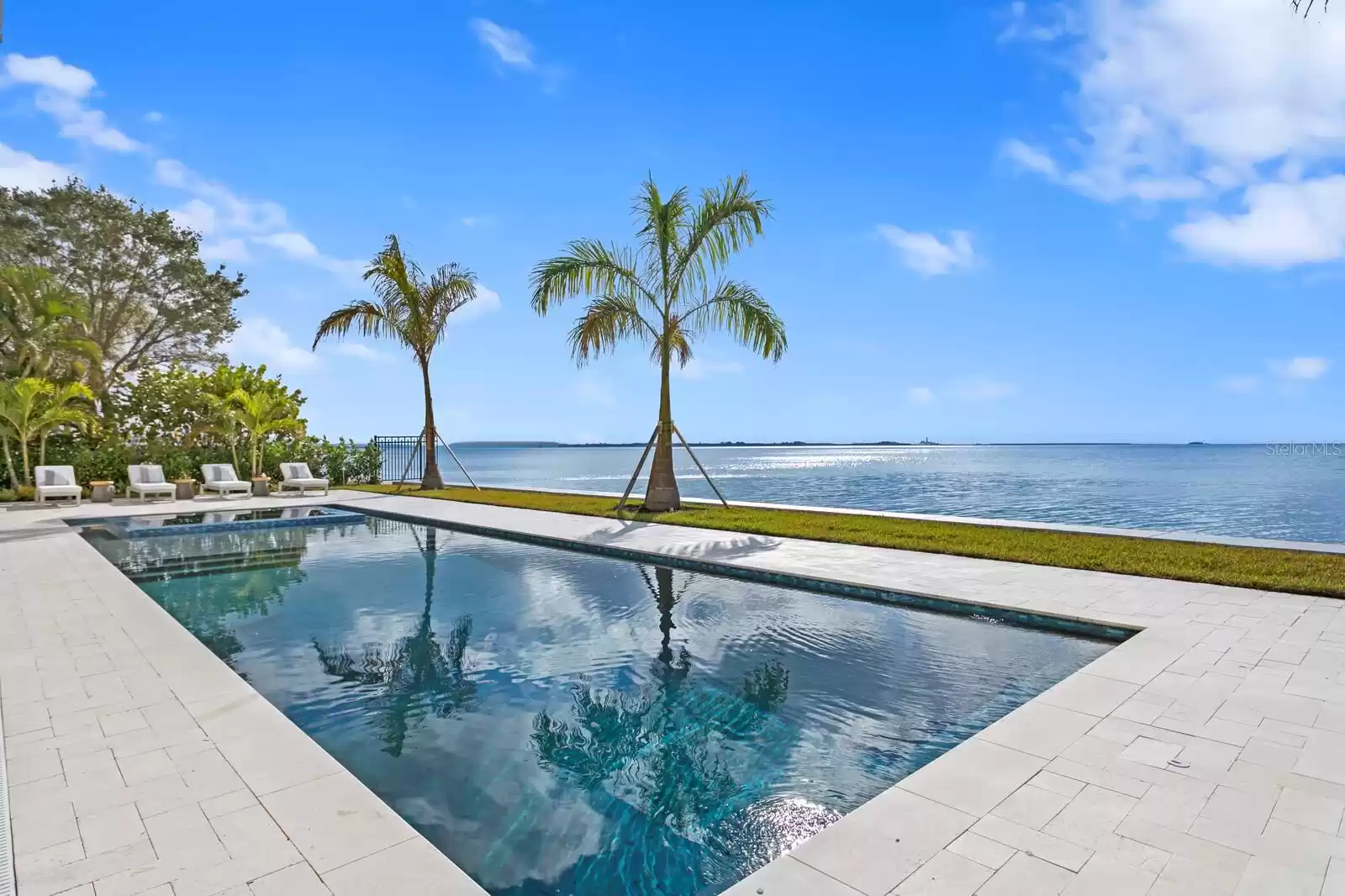 96 Martinique Avenue, Tampa, Florida 33606, 6 Bedrooms Bedrooms, ,8 BathroomsBathrooms,Residential,For Sale,MARTINIQUE,T3497745