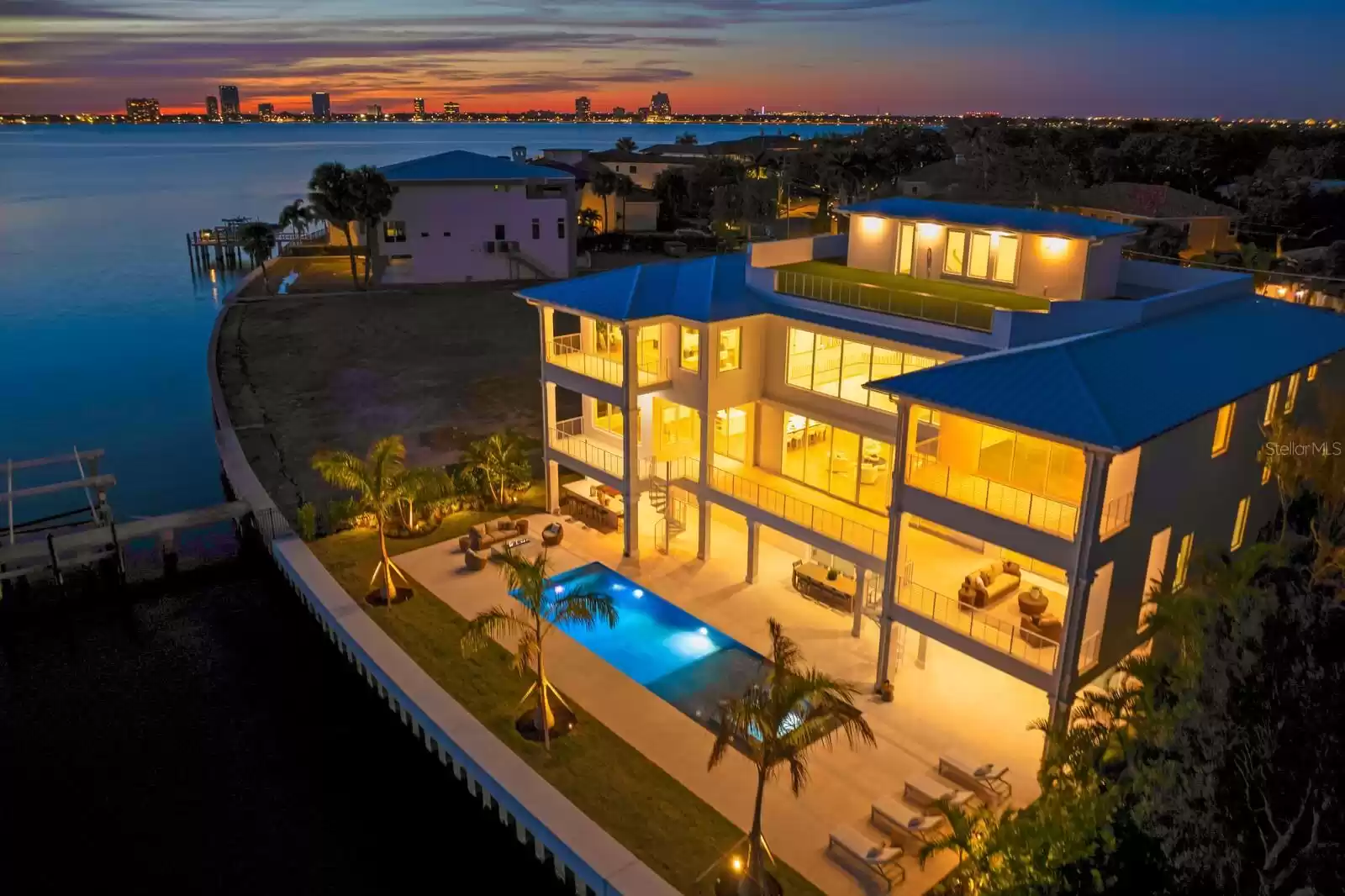 96 Martinique Avenue, Tampa, Florida 33606, 6 Bedrooms Bedrooms, ,8 BathroomsBathrooms,Residential,For Sale,MARTINIQUE,T3497745