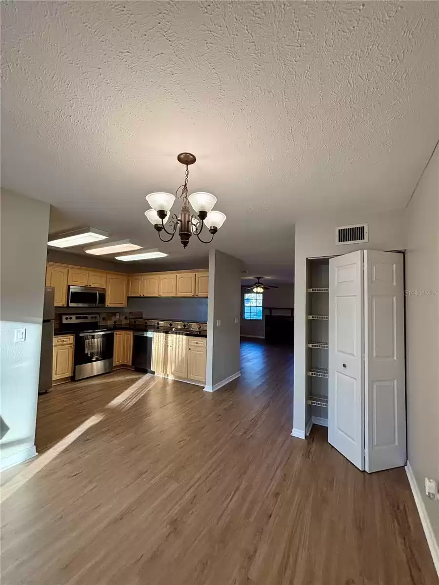 12620 CASTLE HILL DRIVE, TAMPA, Florida 33624, 2 Bedrooms Bedrooms, ,2 BathroomsBathrooms,Residential Lease,For Rent,CASTLE HILL,0,MFRTB8344029