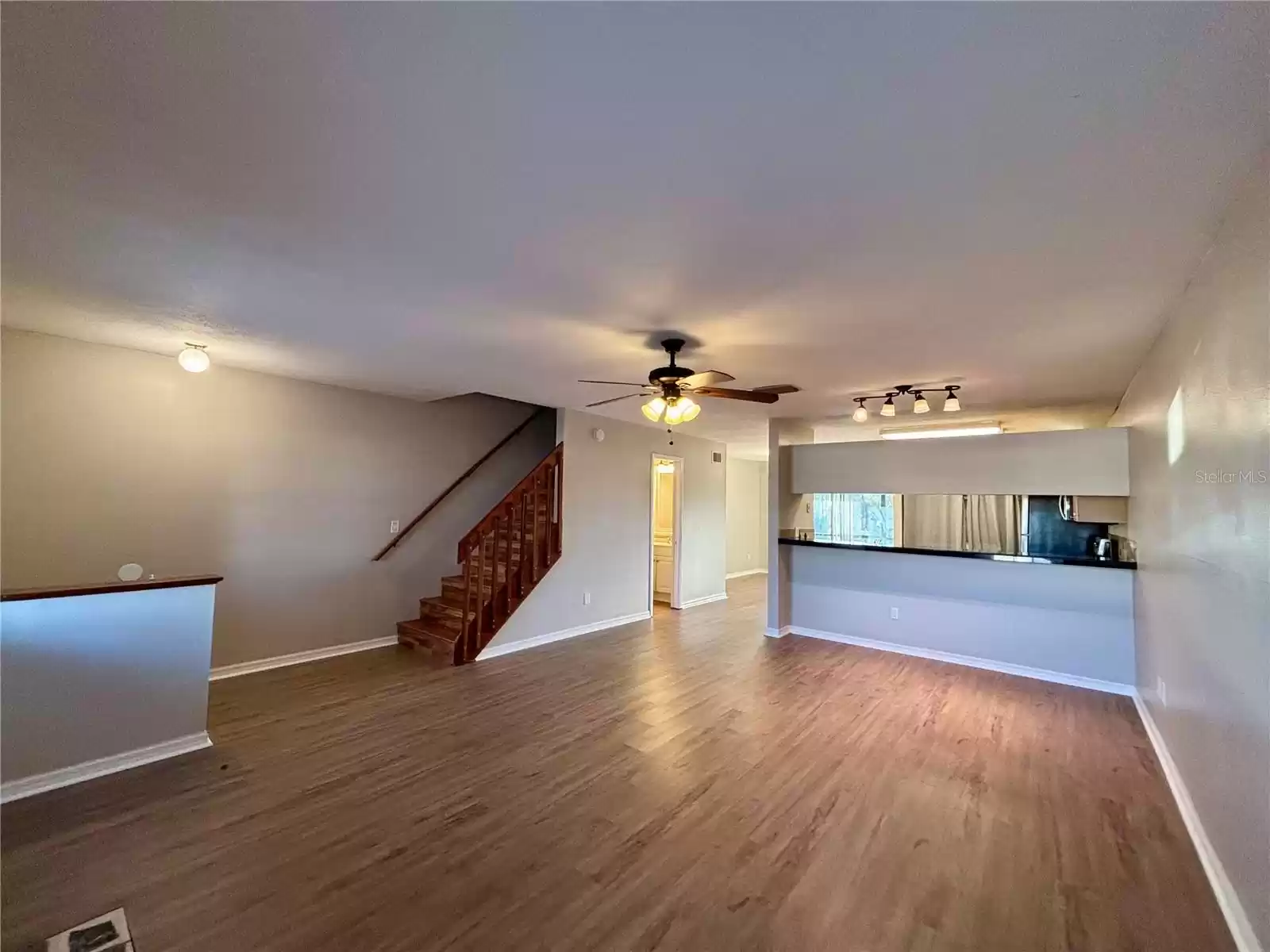 12620 CASTLE HILL DRIVE, TAMPA, Florida 33624, 2 Bedrooms Bedrooms, ,2 BathroomsBathrooms,Residential Lease,For Rent,CASTLE HILL,0,MFRTB8344029