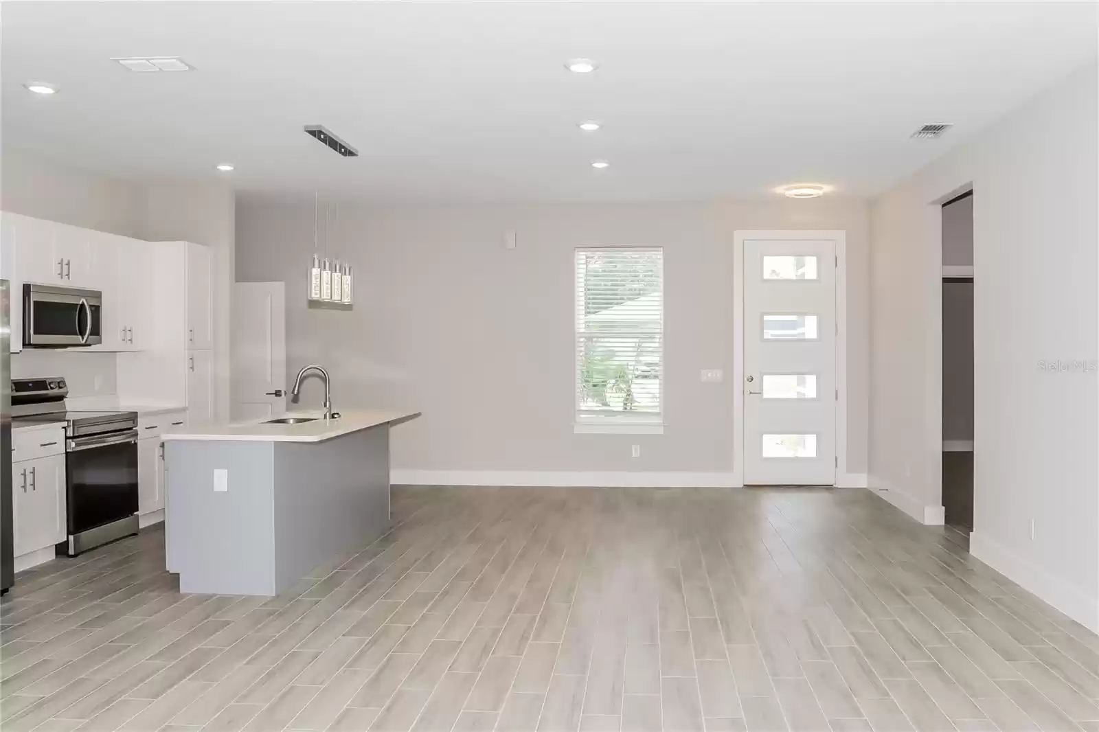 264 FIG COURT, KISSIMMEE, Florida 34759, 4 Bedrooms Bedrooms, ,2 BathroomsBathrooms,Residential Lease,For Rent,FIG,0,MFRTB8342108