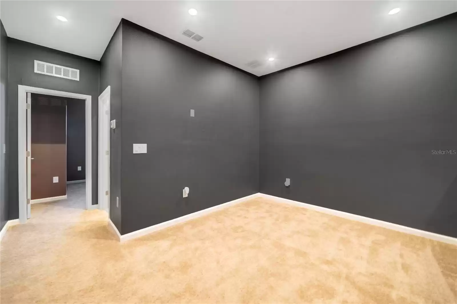 2590 ROYAL JASMINE COURT, CLERMONT, Florida 34711, 3 Bedrooms Bedrooms, ,3 BathroomsBathrooms,Residential Lease,For Rent,ROYAL JASMINE,0,MFRO6274271