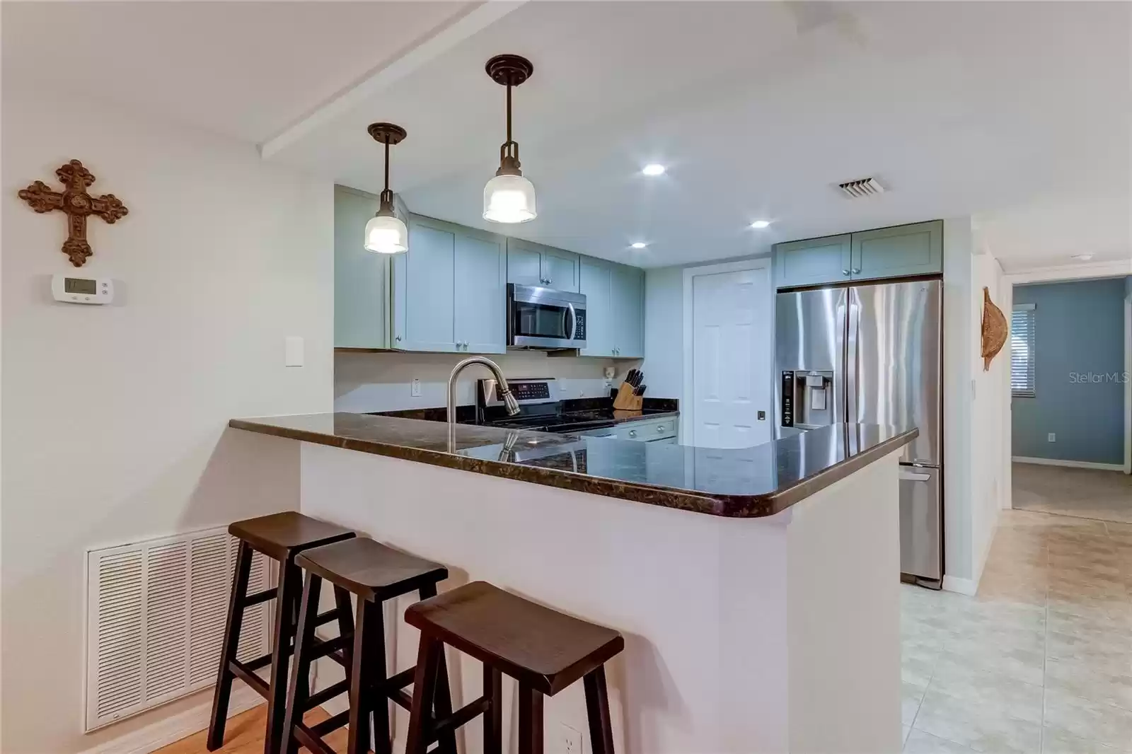 9732 INDIAN KEY TRAIL, SEMINOLE, Florida 33776, 3 Bedrooms Bedrooms, ,3 BathroomsBathrooms,Residential Lease,For Rent,INDIAN KEY,0,MFRTB8319702