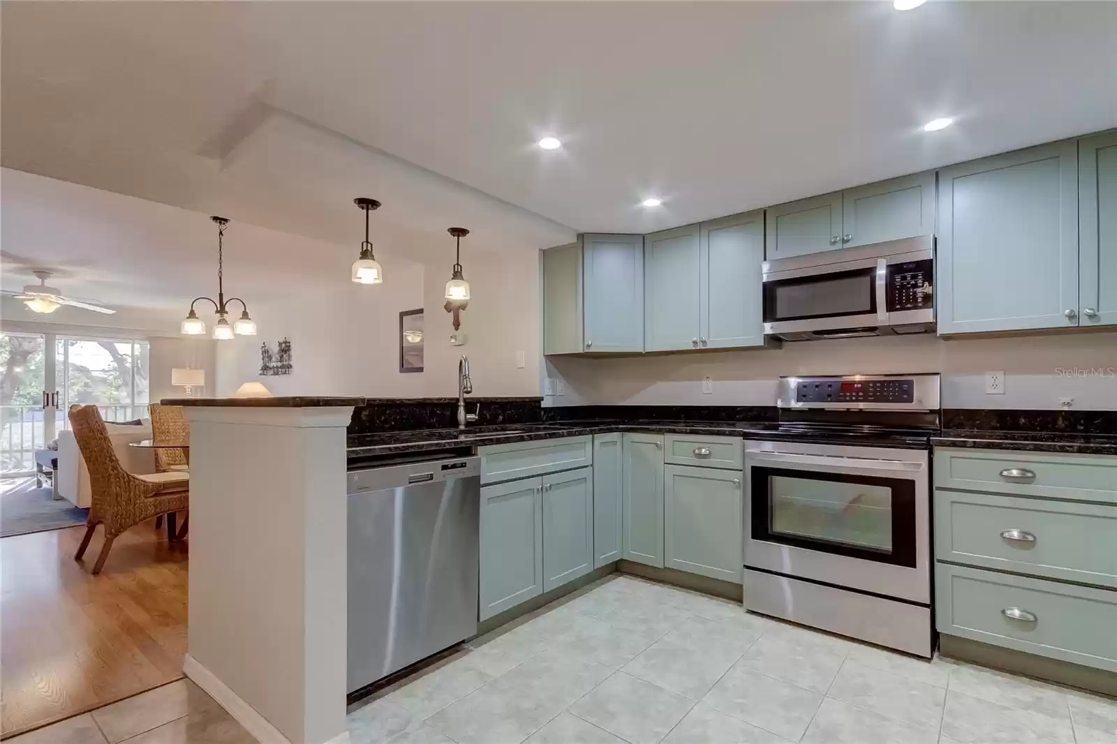 9732 INDIAN KEY TRAIL, SEMINOLE, Florida 33776, 3 Bedrooms Bedrooms, ,3 BathroomsBathrooms,Residential Lease,For Rent,INDIAN KEY,0,MFRTB8319702
