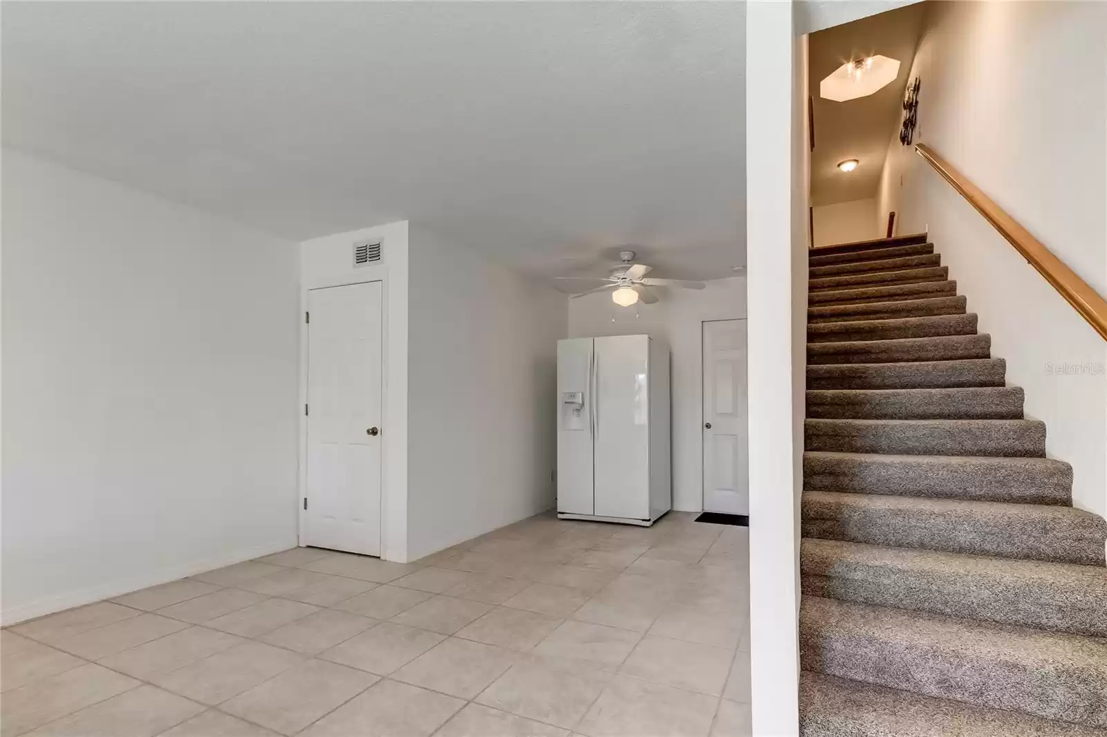 9732 INDIAN KEY TRAIL, SEMINOLE, Florida 33776, 3 Bedrooms Bedrooms, ,3 BathroomsBathrooms,Residential Lease,For Rent,INDIAN KEY,0,MFRTB8319702