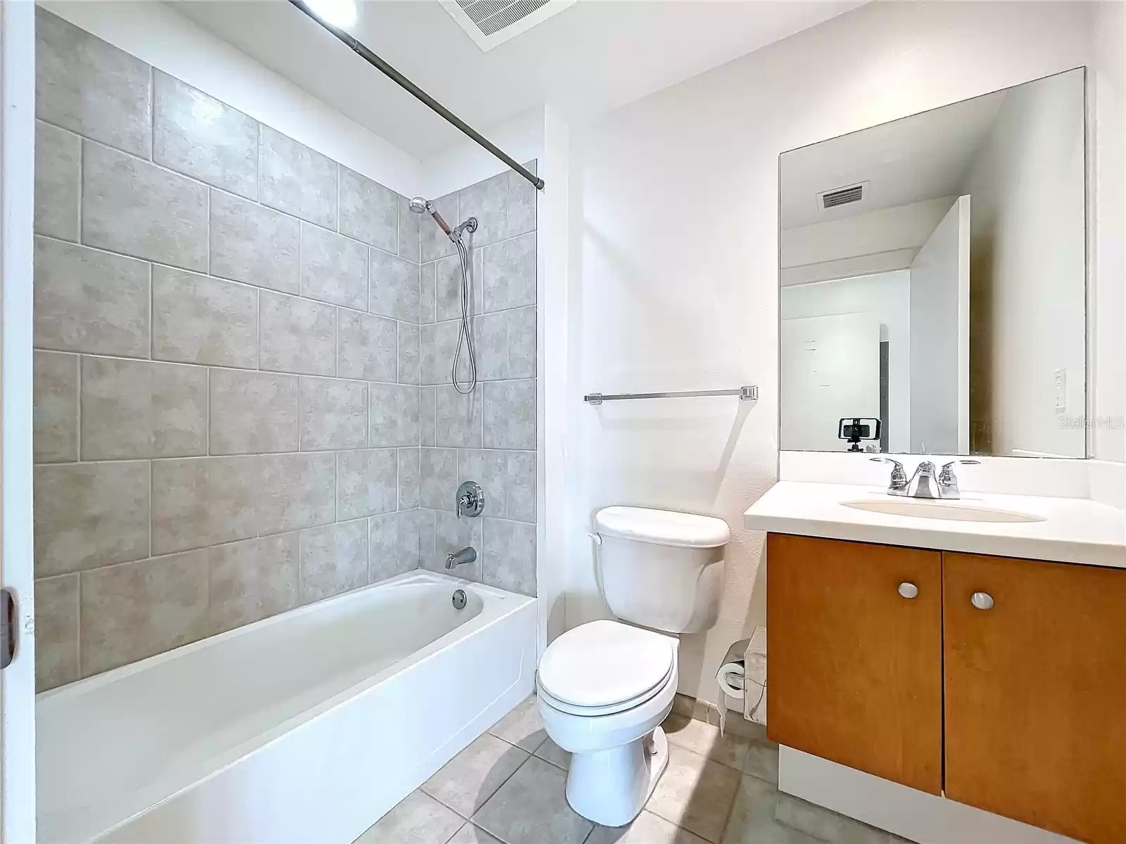 1208 KENNEDY BOULEVARD, TAMPA, Florida 33602, 2 Bedrooms Bedrooms, ,2 BathroomsBathrooms,Residential Lease,For Rent,KENNEDY,0,MFRTB8342184