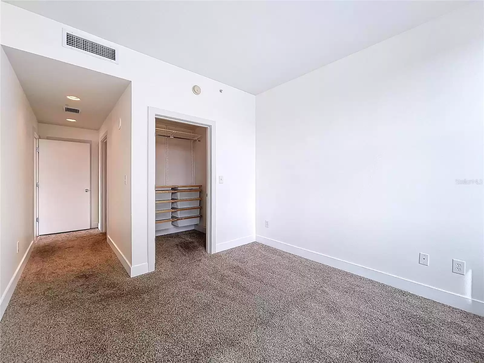 1208 KENNEDY BOULEVARD, TAMPA, Florida 33602, 2 Bedrooms Bedrooms, ,2 BathroomsBathrooms,Residential Lease,For Rent,KENNEDY,0,MFRTB8342184