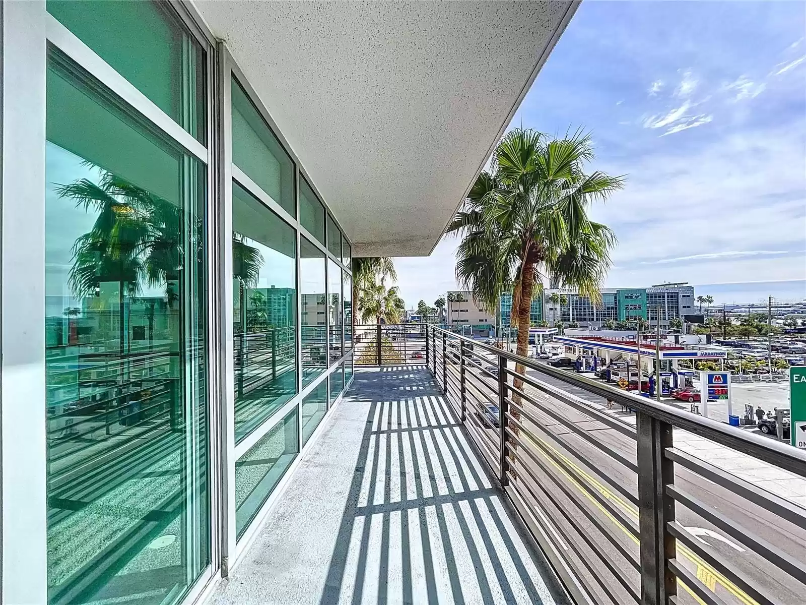 1208 KENNEDY BOULEVARD, TAMPA, Florida 33602, 2 Bedrooms Bedrooms, ,2 BathroomsBathrooms,Residential Lease,For Rent,KENNEDY,0,MFRTB8342184