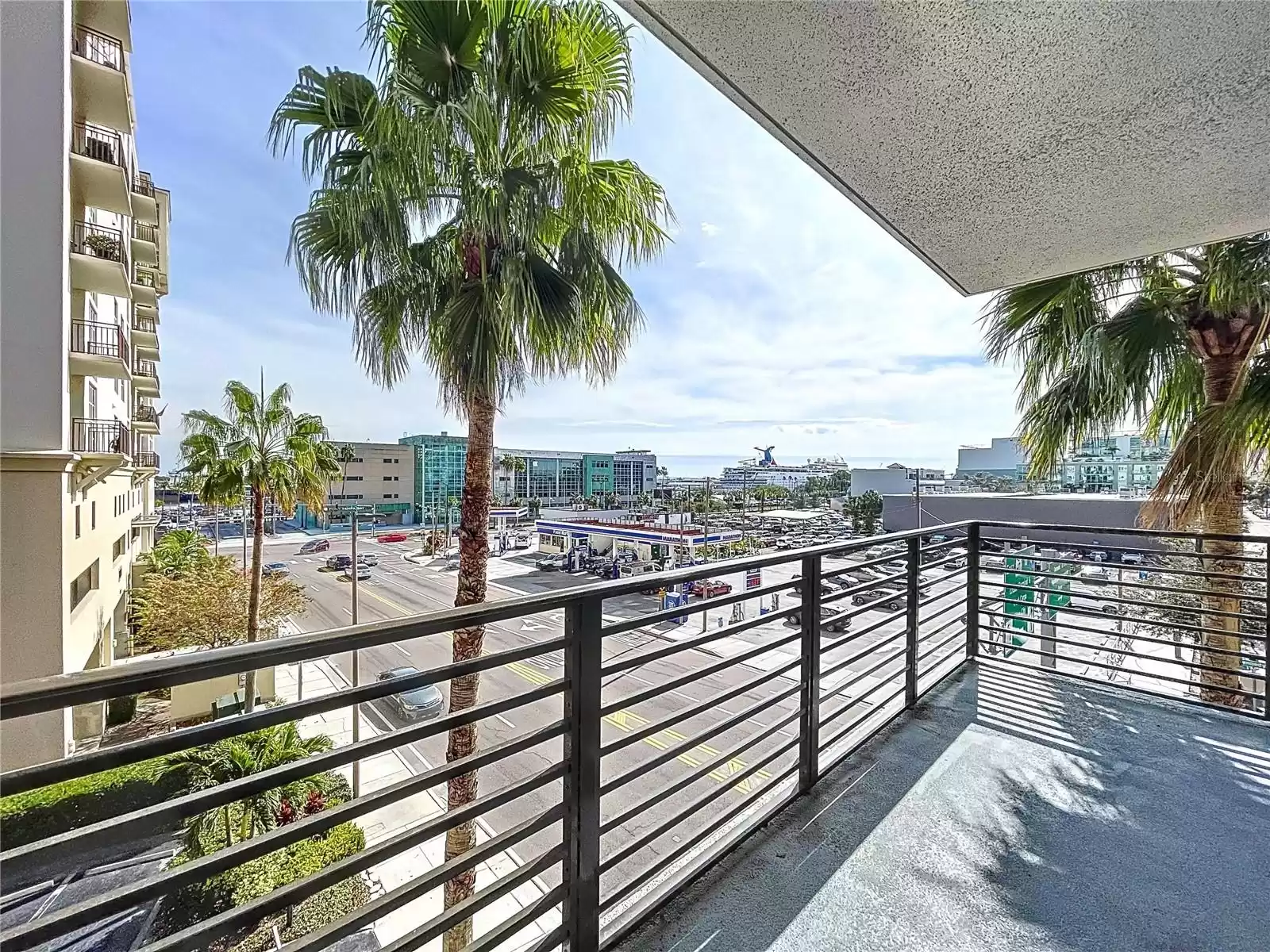 1208 KENNEDY BOULEVARD, TAMPA, Florida 33602, 2 Bedrooms Bedrooms, ,2 BathroomsBathrooms,Residential Lease,For Rent,KENNEDY,0,MFRTB8342184