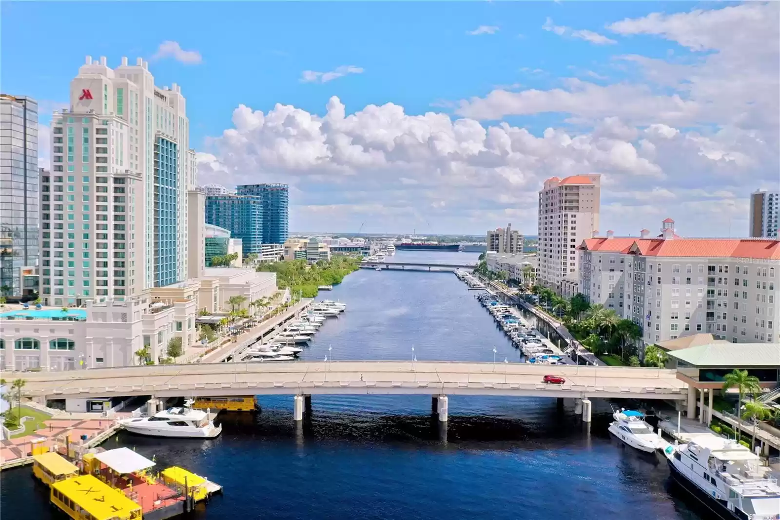 1208 KENNEDY BOULEVARD, TAMPA, Florida 33602, 2 Bedrooms Bedrooms, ,2 BathroomsBathrooms,Residential Lease,For Rent,KENNEDY,0,MFRTB8342184