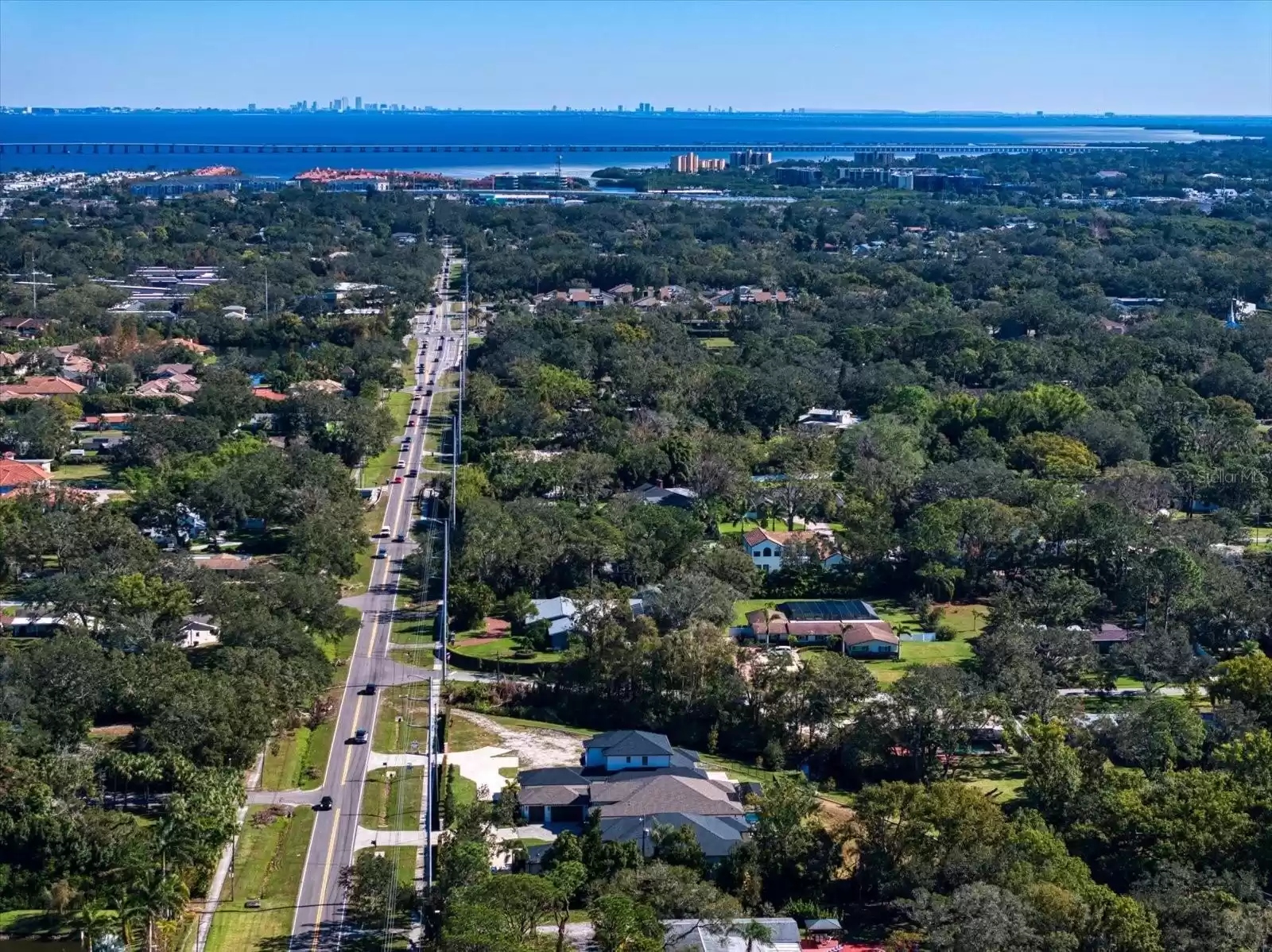 2011 BELLEAIR ROAD, CLEARWATER, Florida 33764, 4 Bedrooms Bedrooms, ,4 BathroomsBathrooms,Residential,For Sale,BELLEAIR,MFRU8192770