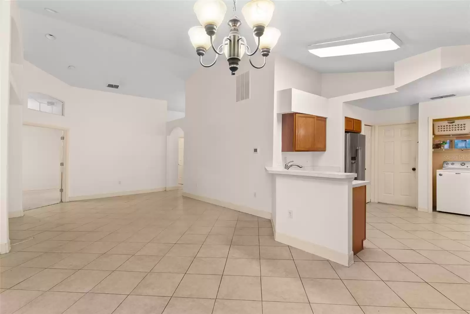 212 BENT OAK LOOP, DAVENPORT, Florida 33837, 3 Bedrooms Bedrooms, ,2 BathroomsBathrooms,Residential Lease,For Rent,BENT OAK,0,MFRO6264537