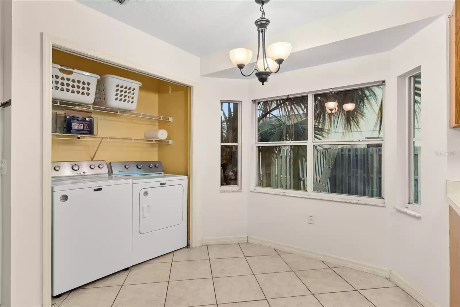 212 BENT OAK LOOP, DAVENPORT, Florida 33837, 3 Bedrooms Bedrooms, ,2 BathroomsBathrooms,Residential Lease,For Rent,BENT OAK,0,MFRO6264537