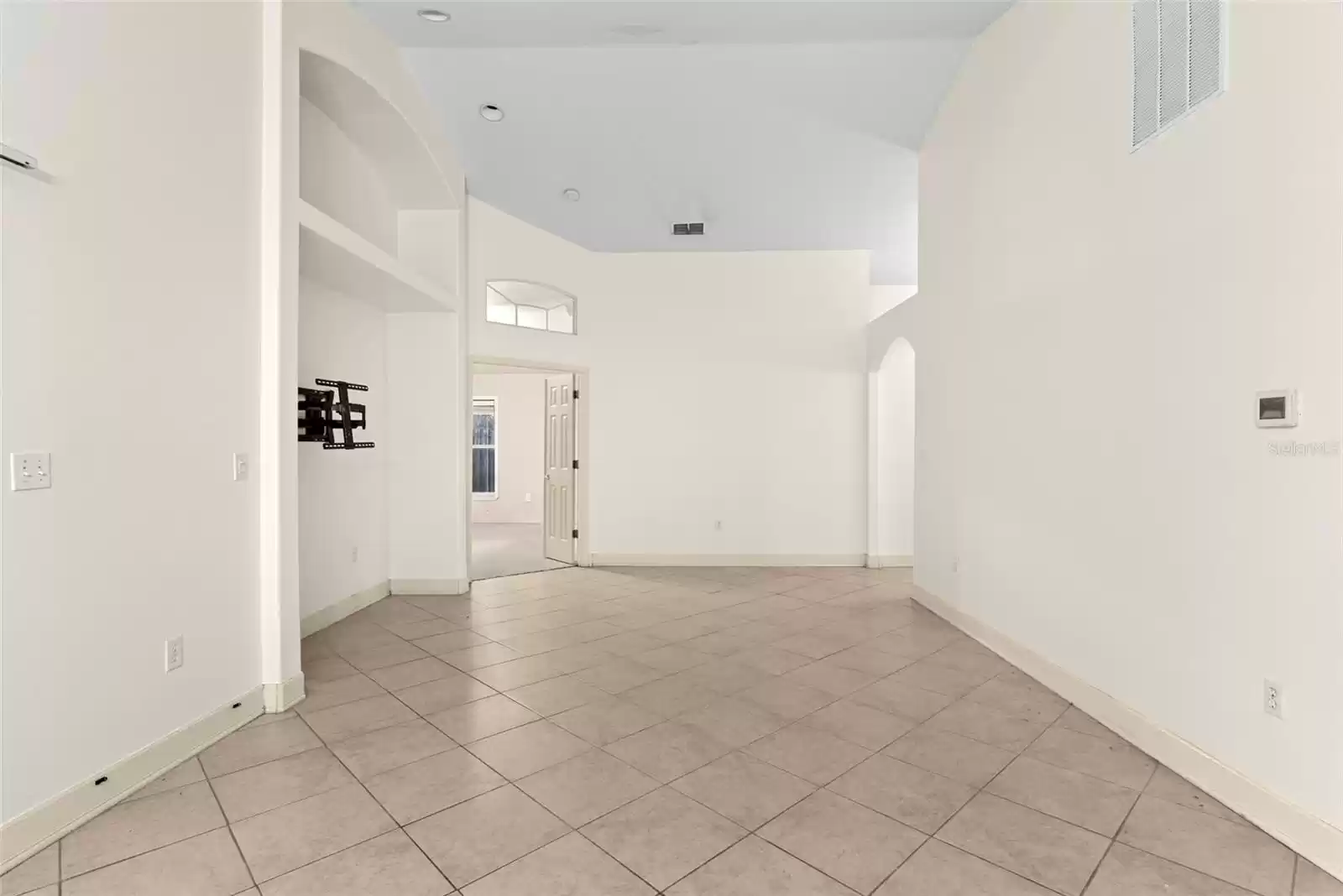 212 BENT OAK LOOP, DAVENPORT, Florida 33837, 3 Bedrooms Bedrooms, ,2 BathroomsBathrooms,Residential Lease,For Rent,BENT OAK,0,MFRO6264537