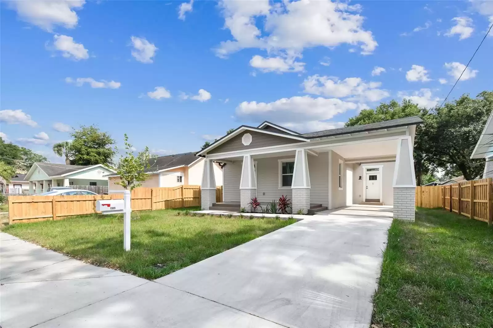 1309 CAYUGA STREET, TAMPA, Florida 33603, 3 Bedrooms Bedrooms, ,2 BathroomsBathrooms,Residential,For Sale,CAYUGA,0,MFRTB8339018