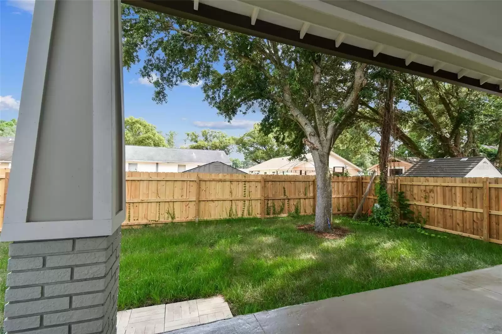1309 CAYUGA STREET, TAMPA, Florida 33603, 3 Bedrooms Bedrooms, ,2 BathroomsBathrooms,Residential,For Sale,CAYUGA,0,MFRTB8339018