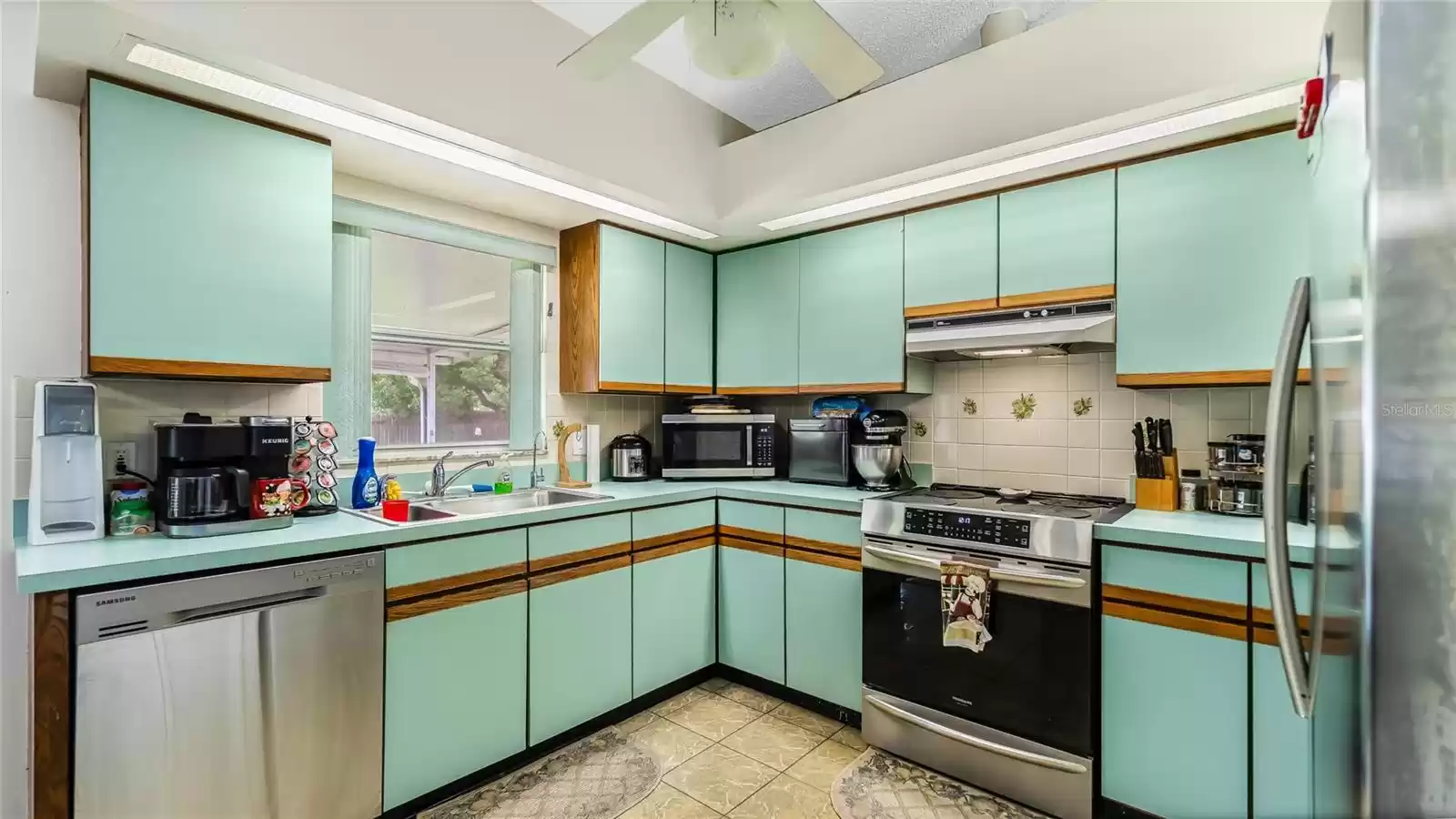 2625 SWEET SPRINGS STREET, DELTONA, Florida 32738, 3 Bedrooms Bedrooms, ,2 BathroomsBathrooms,Residential,For Sale,SWEET SPRINGS,0,MFRV4938541