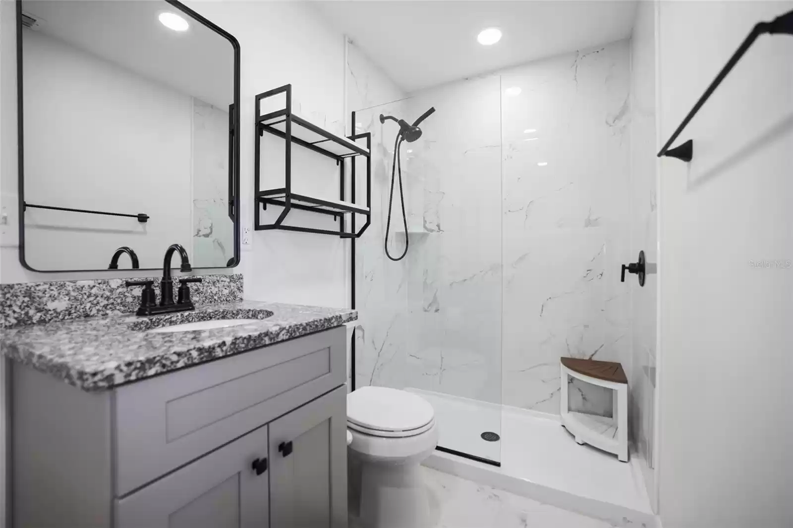 1822 WASHINGTON AVENUE, CLEARWATER, Florida 33755, 2 Bedrooms Bedrooms, ,2 BathroomsBathrooms,Residential,For Sale,WASHINGTON,0,MFRTB8317279